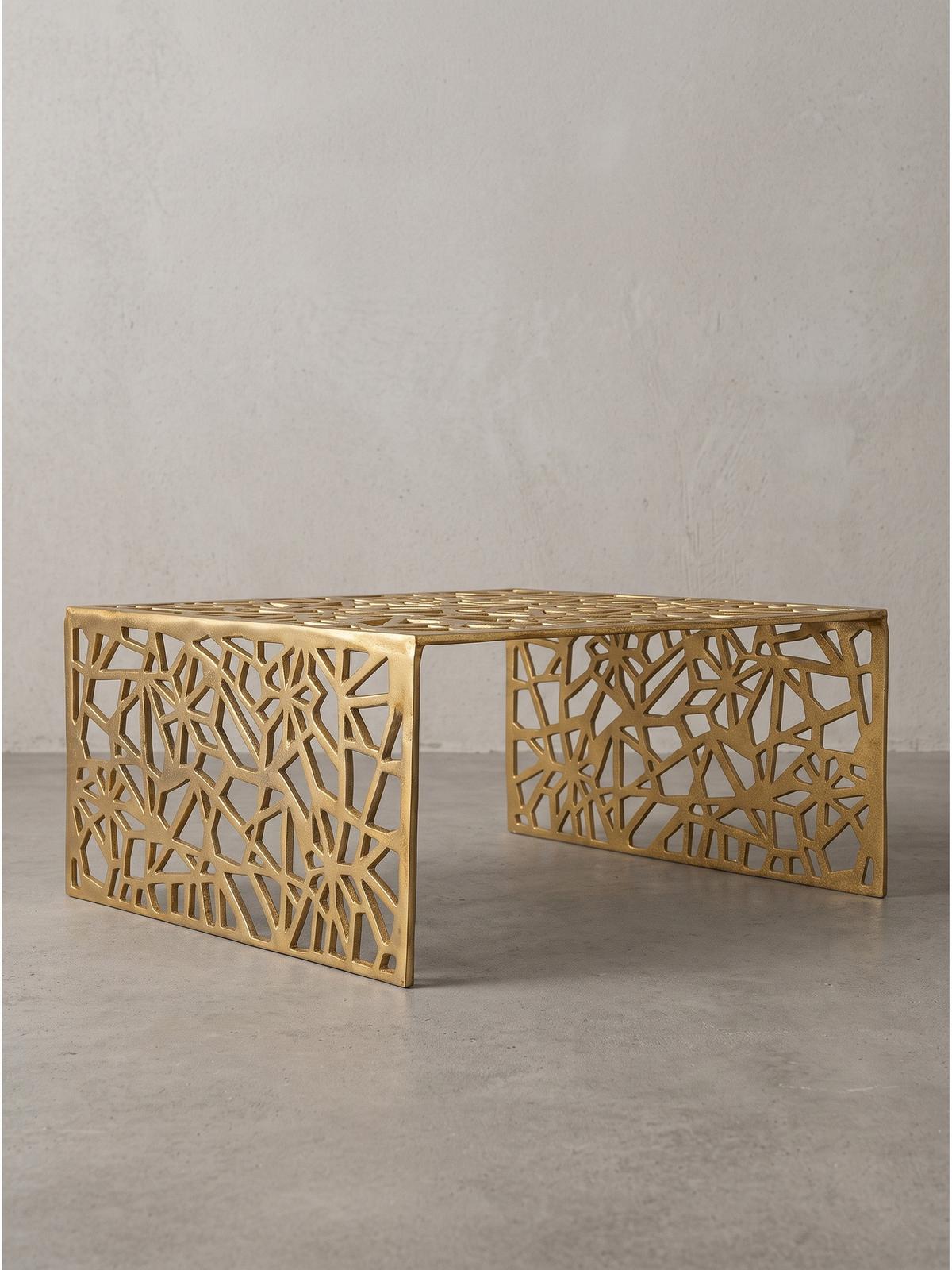 COUCHTISCH INDRE, Aluminium, handgefertigt, mit Astmuster, Gold, 60 x 60 x 31 cm - Goldfarben, Metall (60/60/31cm) - KADIMA DESIGN