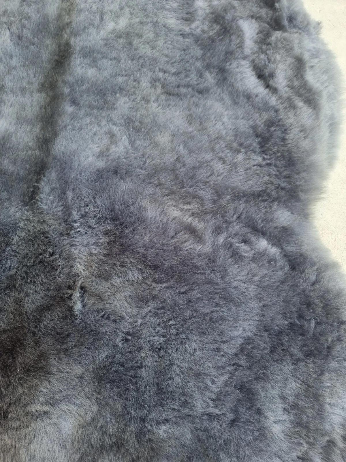 SCHAFFELL Premium Merino Lammfell Silber Grau geschoren ca. 105 cm - Silberfarben/Grau, Fell (55/105cm) - Provellus