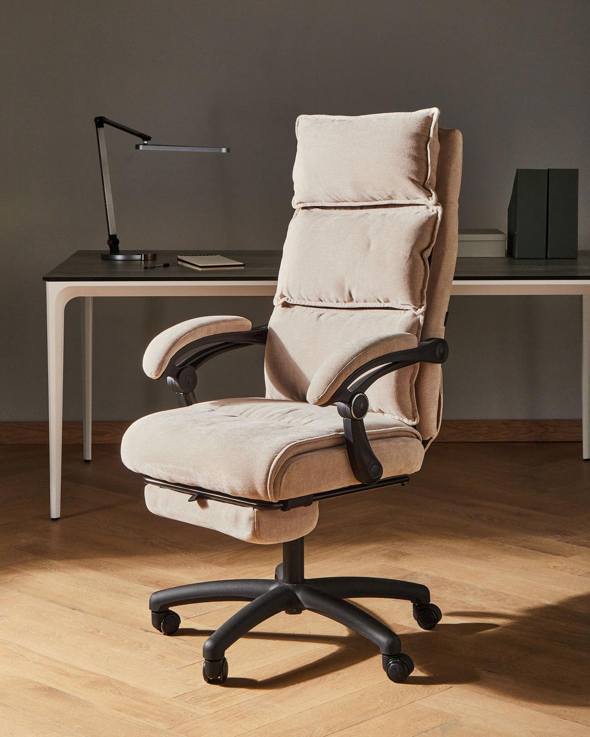CHEFSESSEL mit Fußstütze Chenillegewebe Beige Eaton - Beige, Textil (50/114/66cm) - Beliani