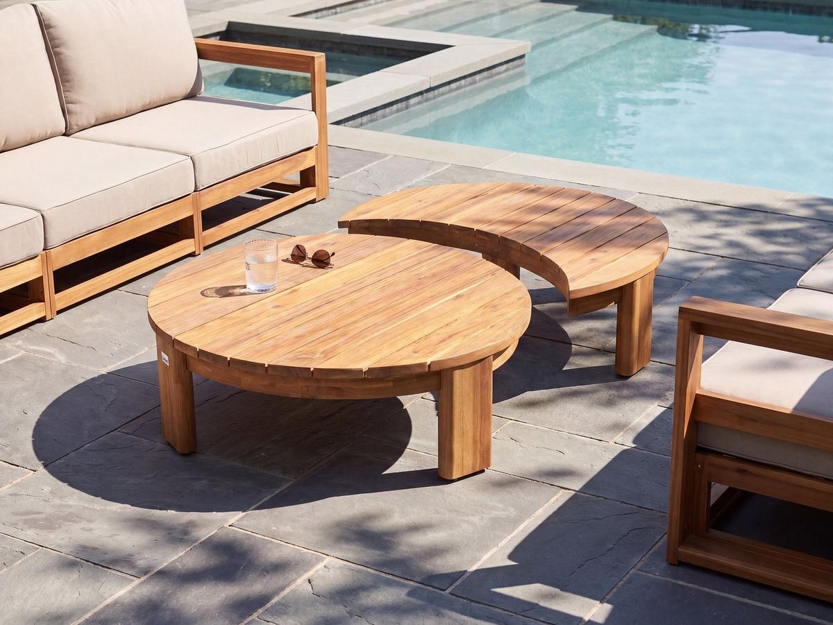 OUTDOOR-COUCHTISCH 135/90 cm Akazienholz Braun Arzello - Braun, Holz (135/90/24cm) - Beliani