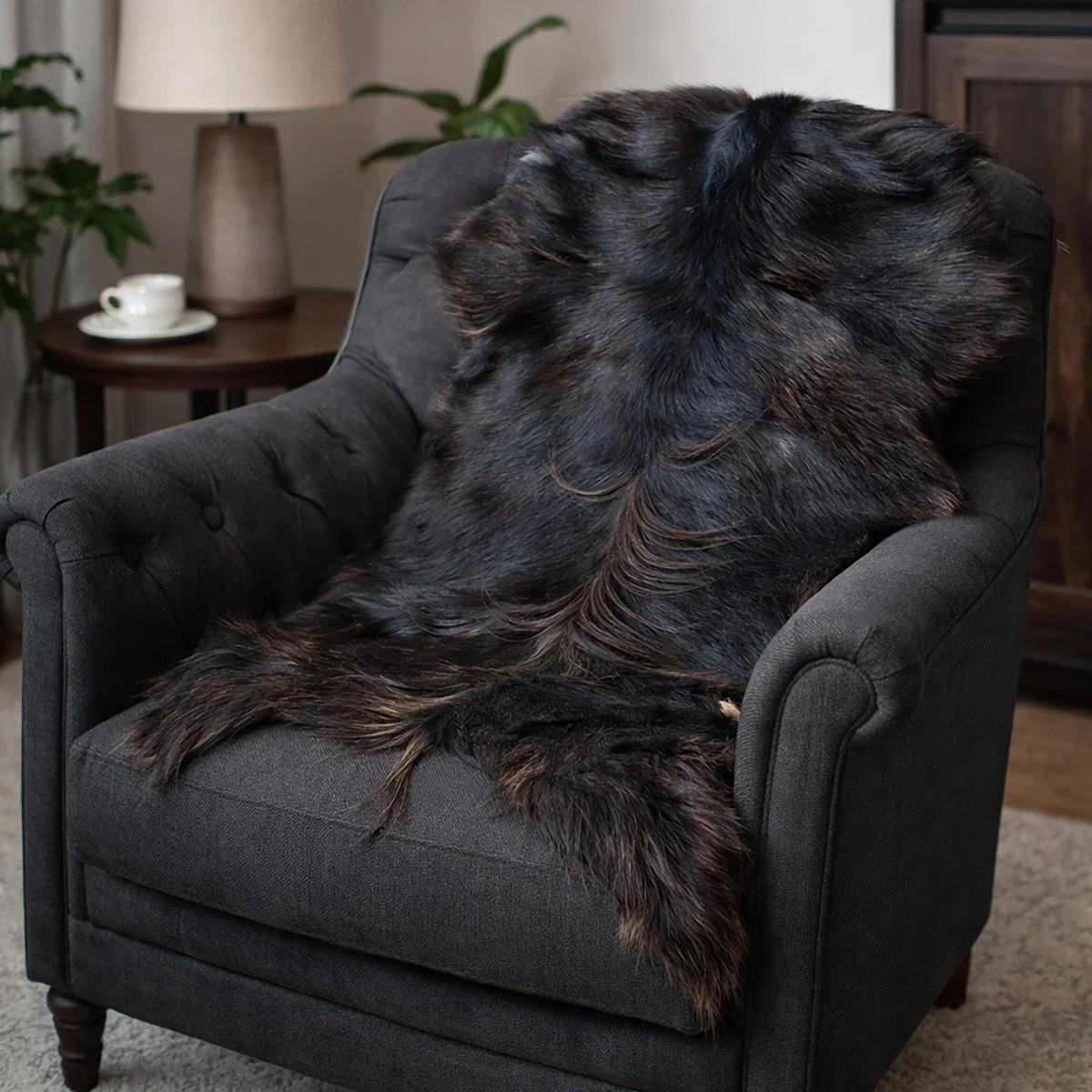 ZIEGENFELL Naturfell weich geruchsneutral Schnäppchen Braun ca. 125 cm - Dunkelbraun/Braun, Fell (75/125cm) - Provellus