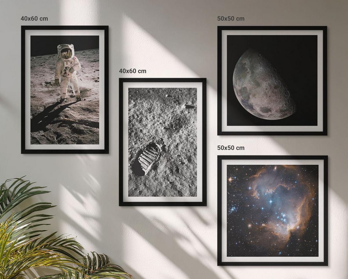 BILDER SET 4er Set - 50x50 cm & 40x60 cm Schwarzer Rahmen - Astronautenfoto vom Mond - Schwarz, Kunststoff (50/50cm) - TULUP