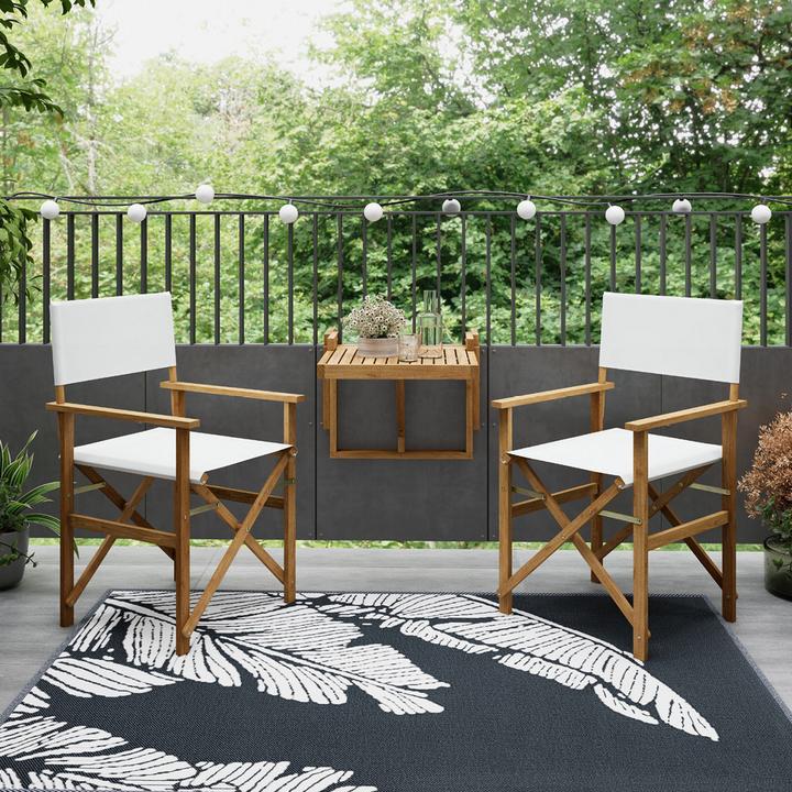 Weißes Balkonset mit Füßen aus Holz und Balkontisch