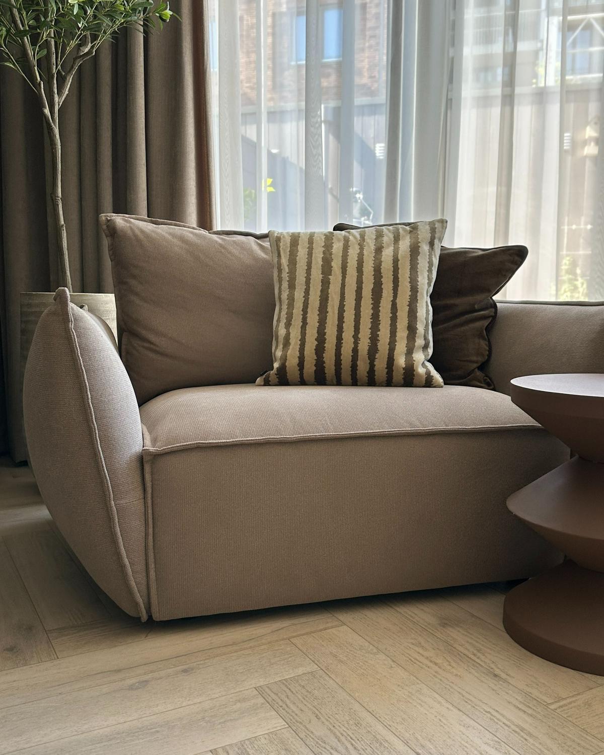 SESSEL Stoff Taupe Kunes - Taupe, Textil (124/78/94cm) - Beliani