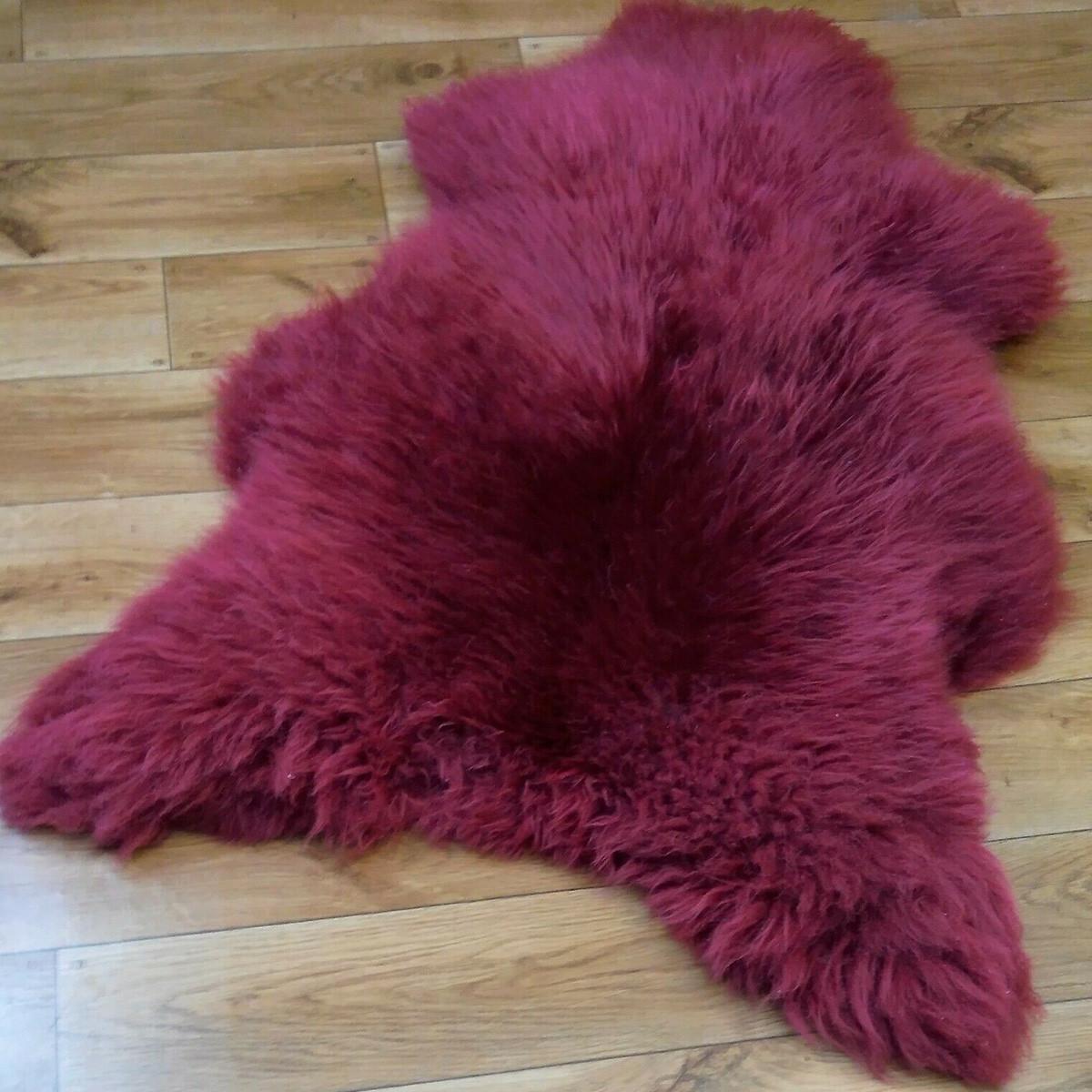 FELL Öko Lammfell Schaffell Bordeaux Rot ca. 105 cm - Bordeaux/Rot, Fell (55/105cm) - Provellus
