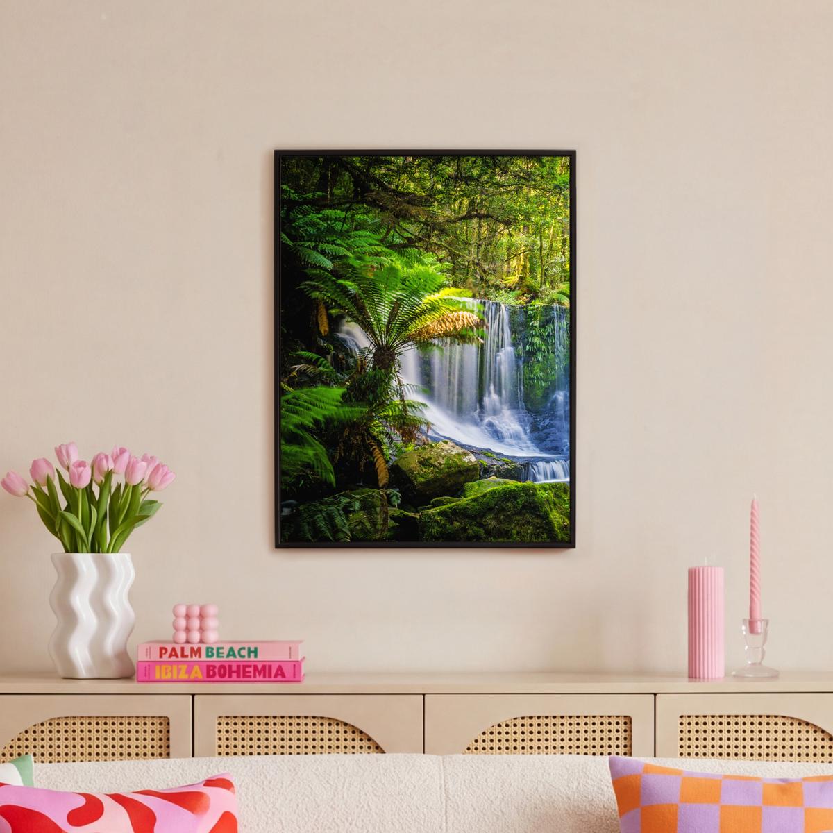 LEINWAND Bilder mit Rahmen - Dschungel - Wasserfall - Australien - Pflanzen - Natur - 50x70 - Dunkelgrün, Textil (50/70cm) - MuchoWow