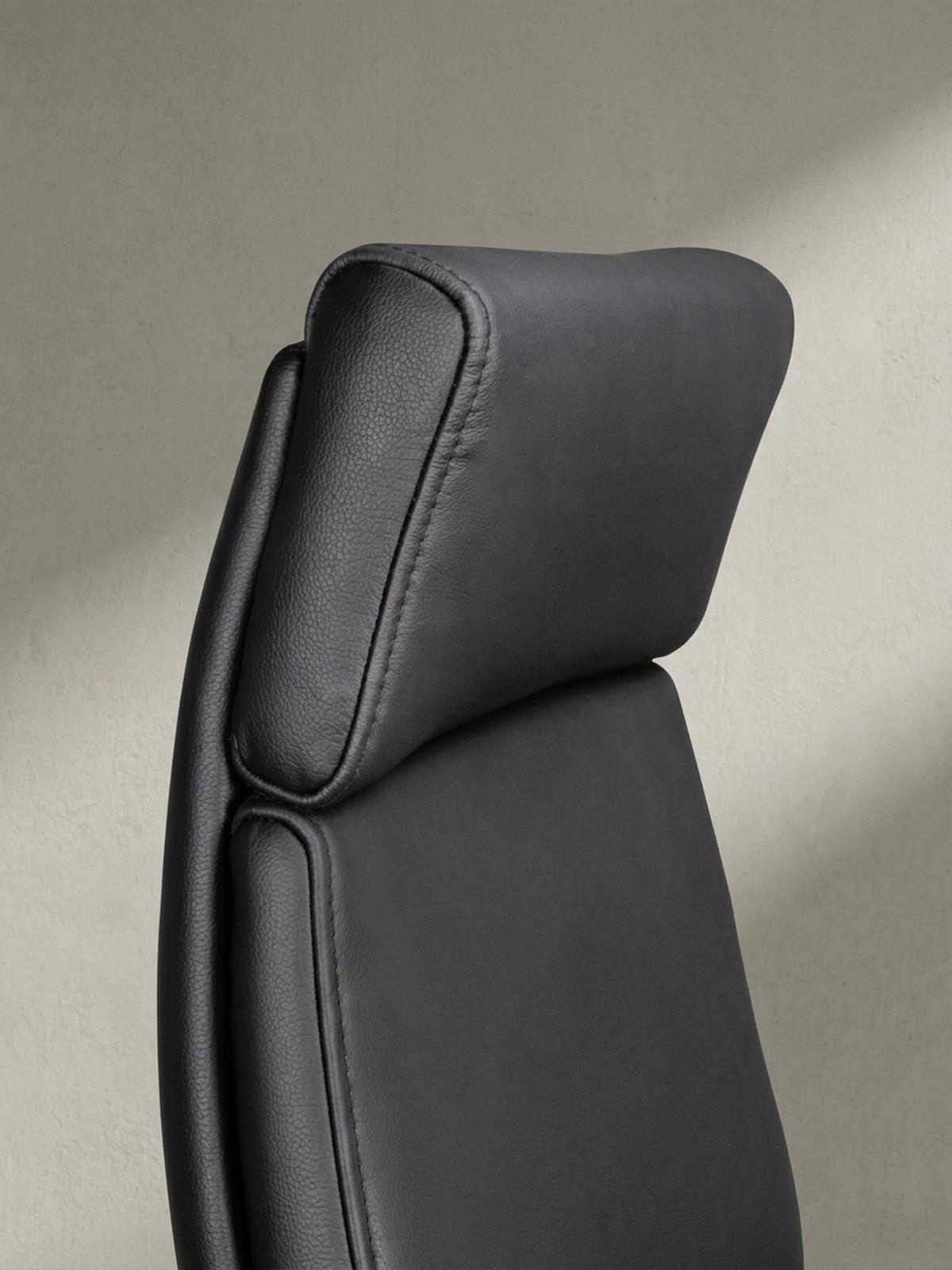 BÜROSTUHL Echtleder mit Aluminiumfußkreuz und verstellbaren Armlehnen Ergonomisch BADEN - Silberfarben/Schwarz, Leder (75/118/68cm) - KADIMA DESIGN