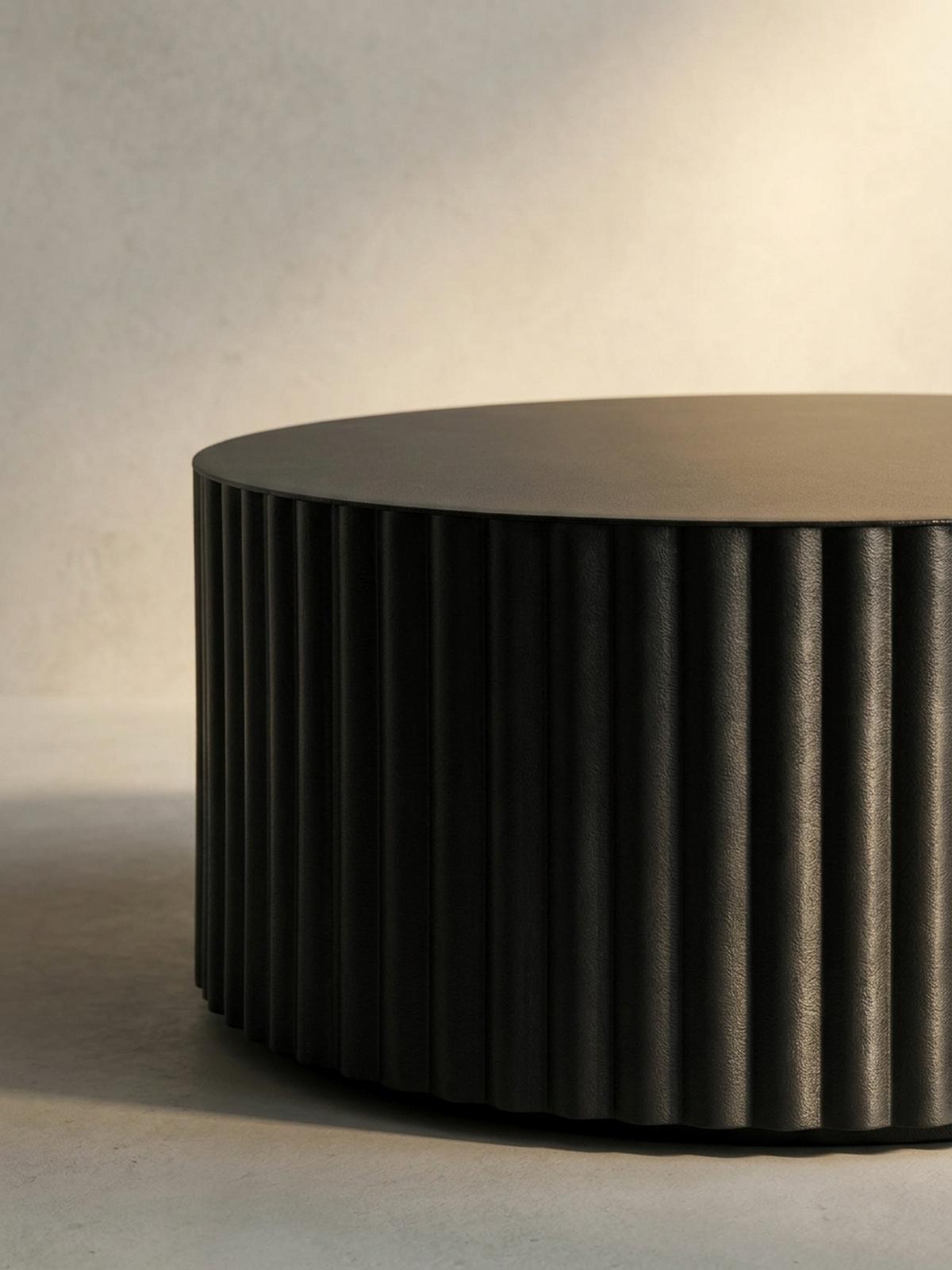 COUCHTISCH in Schwarz aus Metall mit Wellen-Muster, 67x67x31 cm - Schwarz, Textil (67/67/31cm) - KADIMA DESIGN