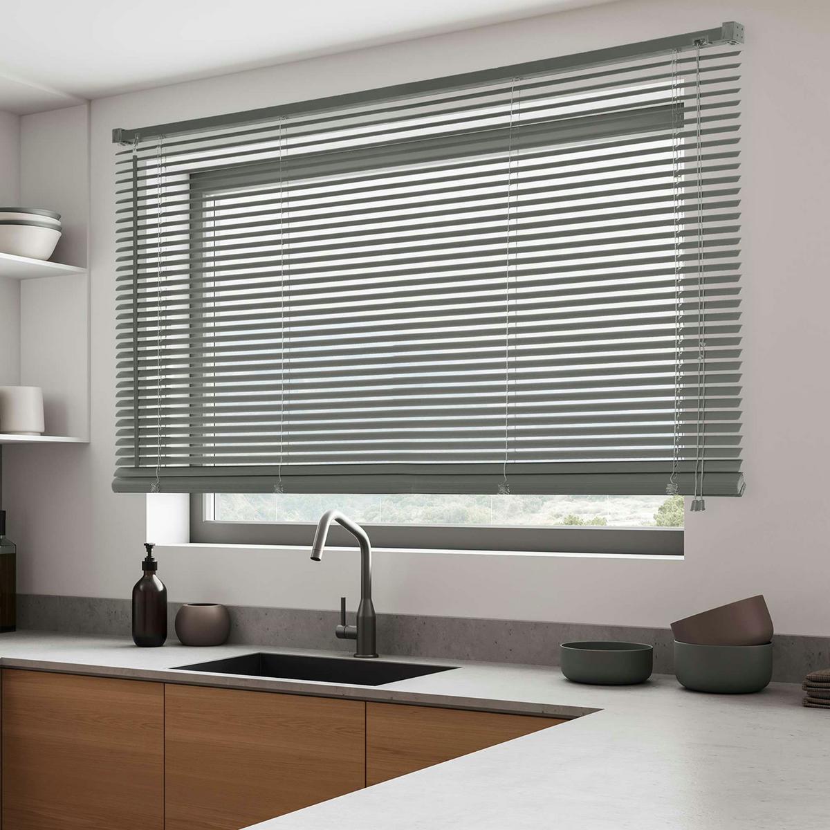 JALOUSIEN vinyl venetianische mit Grau Zugschnur 105x160 - Grau, Kunststoff (105cm) - STORESDECO