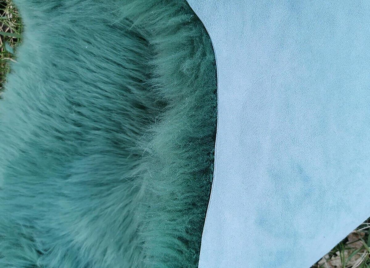 LAMMFELL Öko bunt gefärbt weich Fell Teppich Teal ca. 90 cm - Dunkelgrün, Fell (50/90cm) - Provellus
