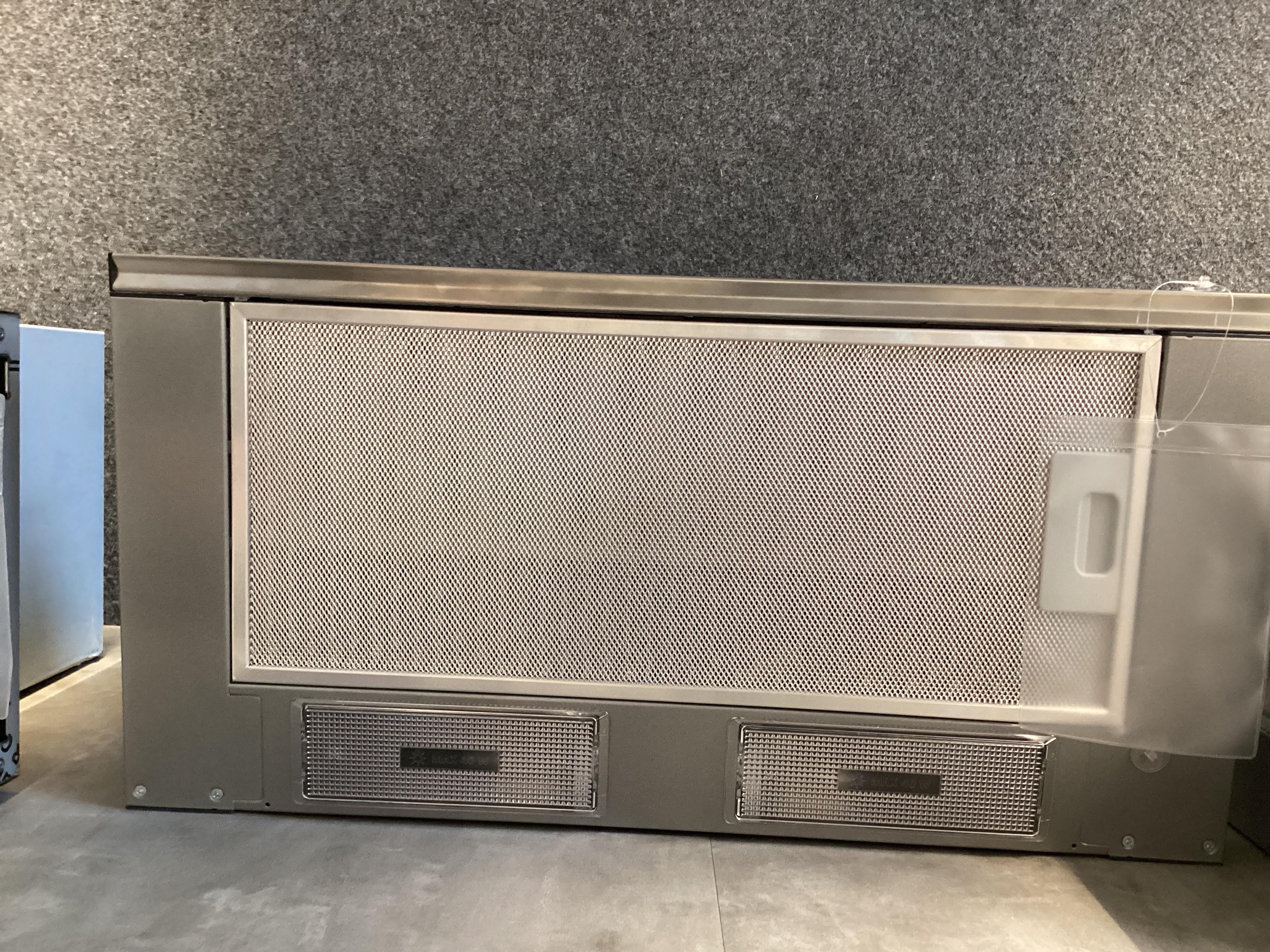 CSEPEL OUTLET PÁRAELSZÍVÓ SILVERLINE NEW-LINE 1350