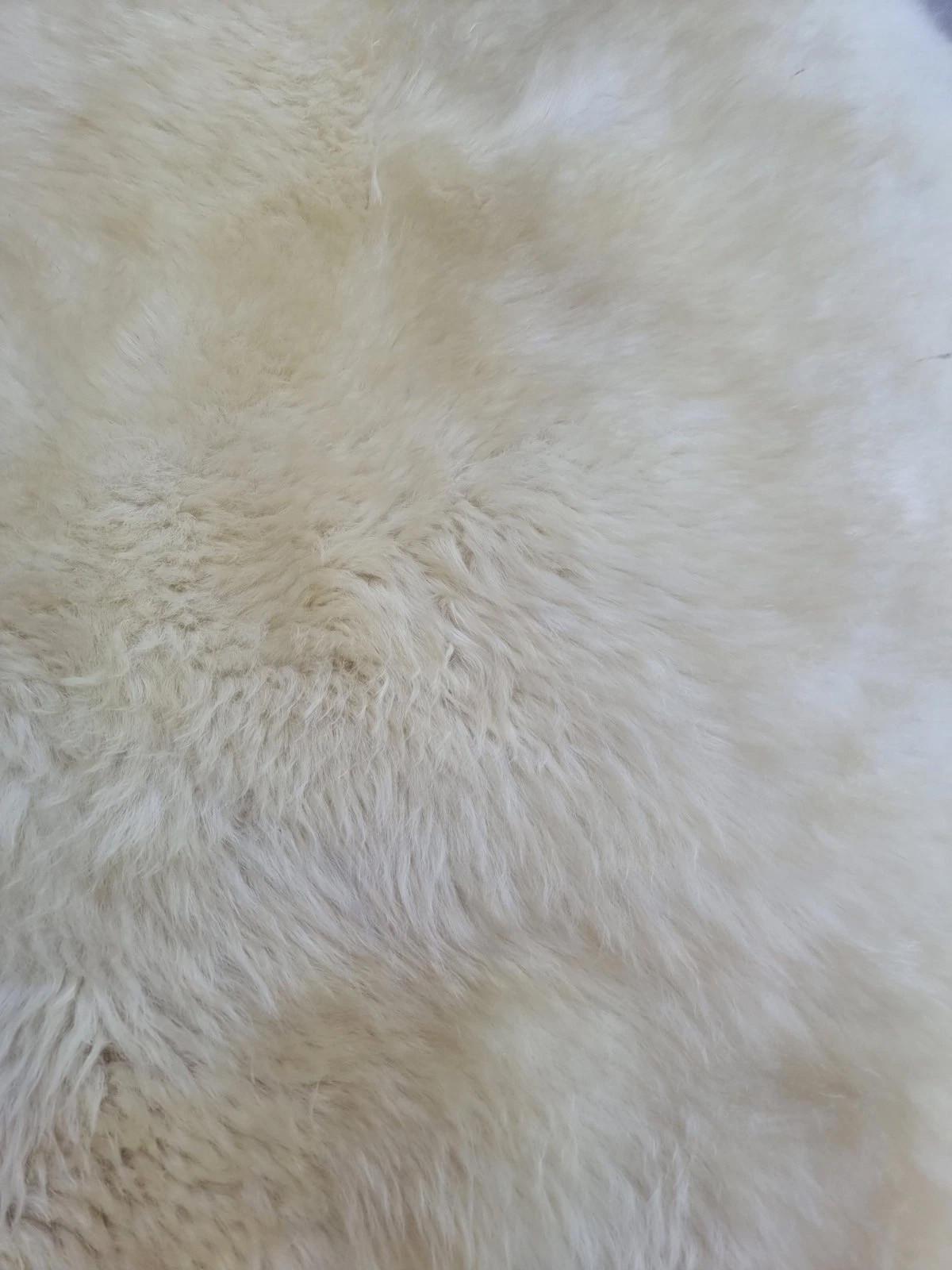 SCHAFFELL Premium Lammfell Natur ungeschoren weiche Wolle Vegetable gegerbt ca. 135 cm - Weiß Hochglanz, Fell (75/135cm) - Provellus