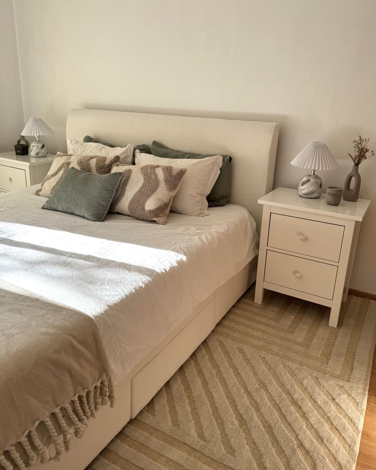 BETT mit Schubladen 160/200 cm Bouclé Hellbraun Soutrin - Hellbraun, Textil (160/200cm) - Beliani