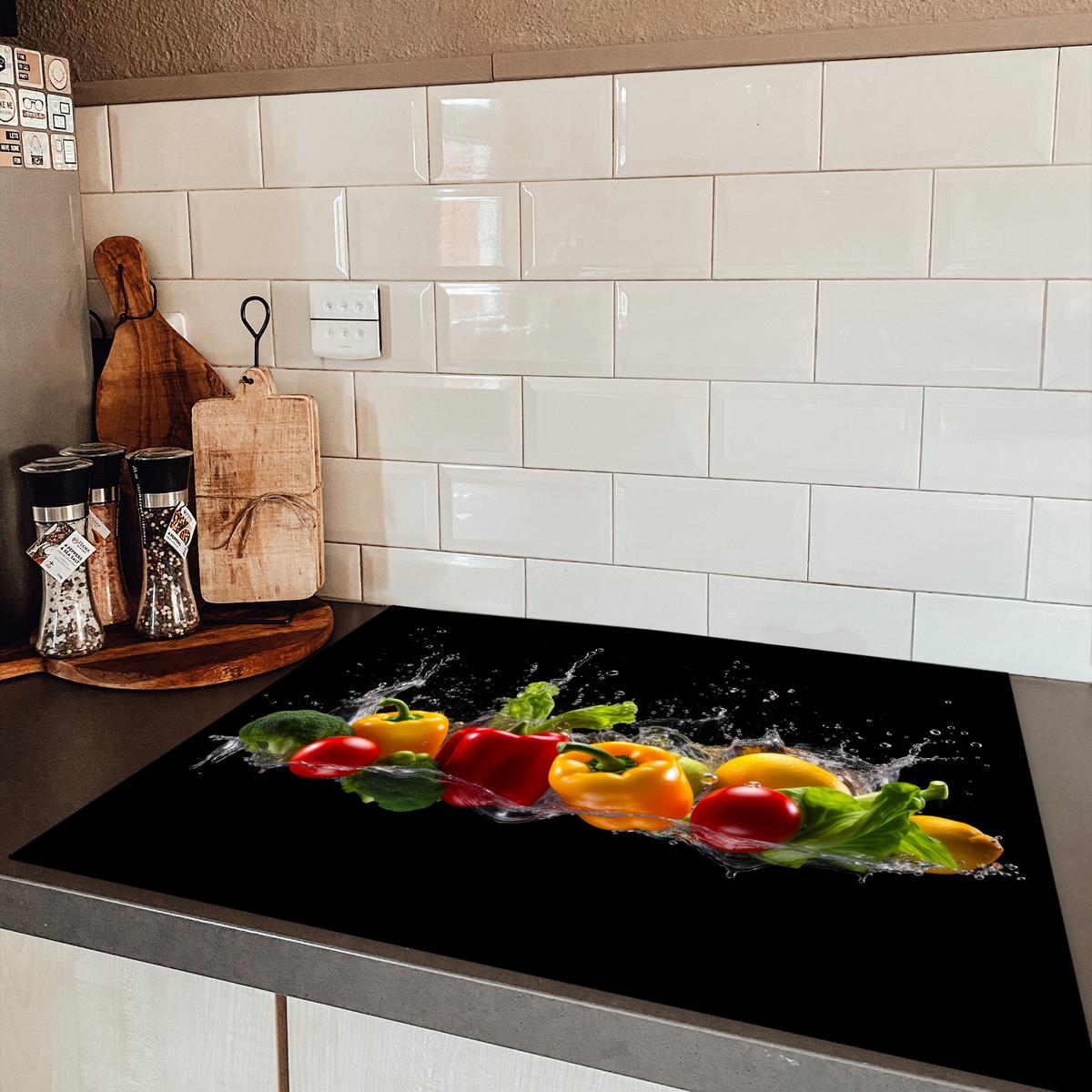 HERDABDECKPLATTE Paprika - Wasser - Gemüse - Schwarz Induktionsmatte 77x59 cm - Multicolor, Kunststoff (77/59/0.2cm) - MuchoWow
