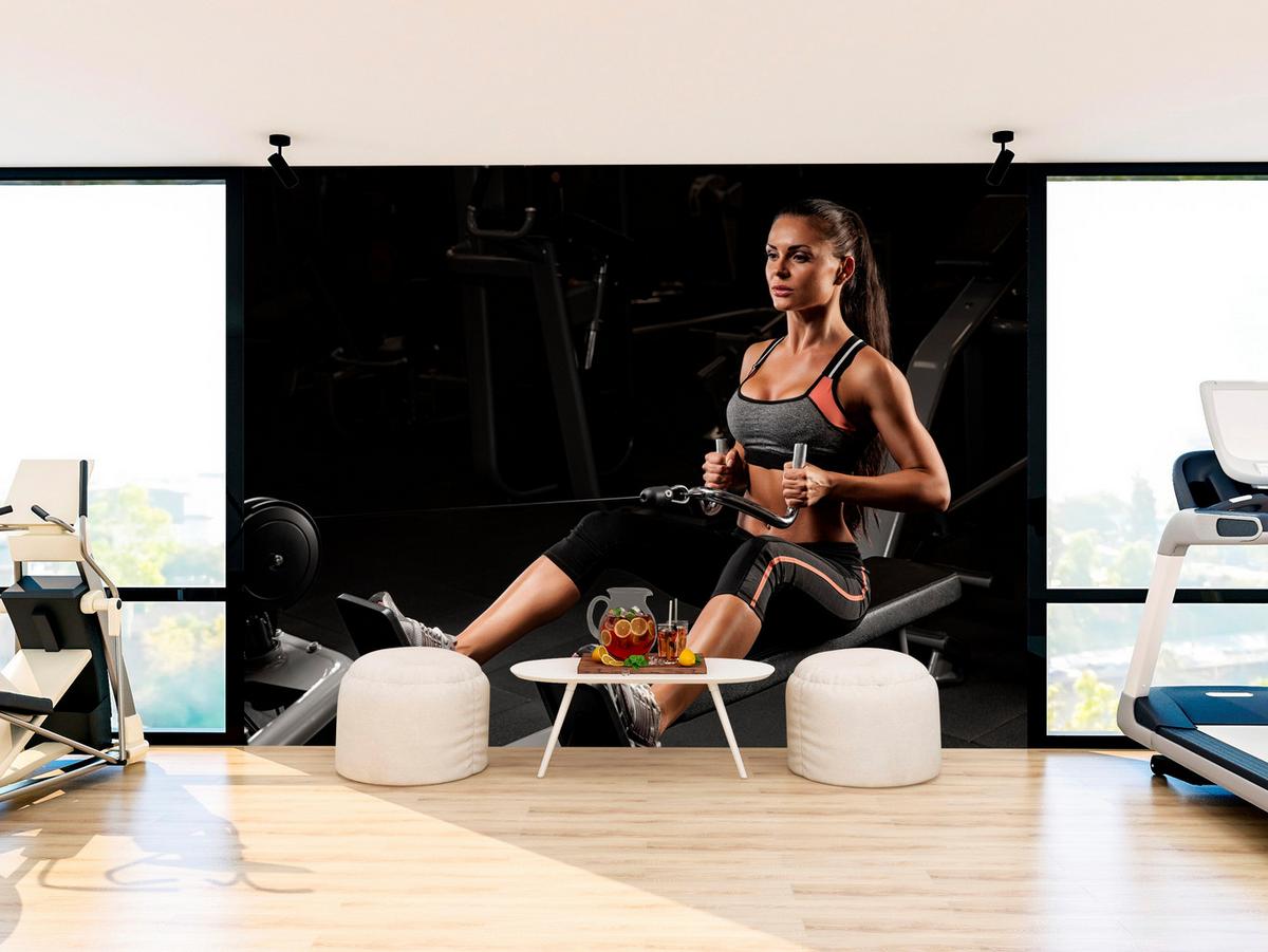 FOTOTAPETE Fitnessfrau Training Gym Modern Sport 200x140 - Beige/Schwarz, Papier (200/140cm) - Muralo