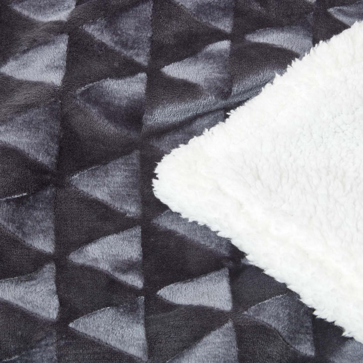 KUSCHELDECKE Sherpa 200/230 cm, Samtdecke mit Dreieckmuster - Dunkelgrau, Textil (200/230cm) - Homescapes