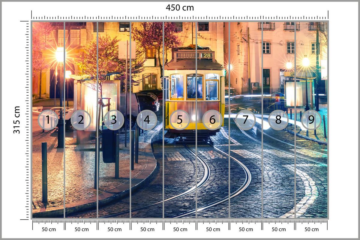 FOTOTAPETE für Wohnzimmer Lissabon Straßenbahn Nacht Altstadt 450x315 - Gelb/Beige, Papier (450/315cm) - Muralo