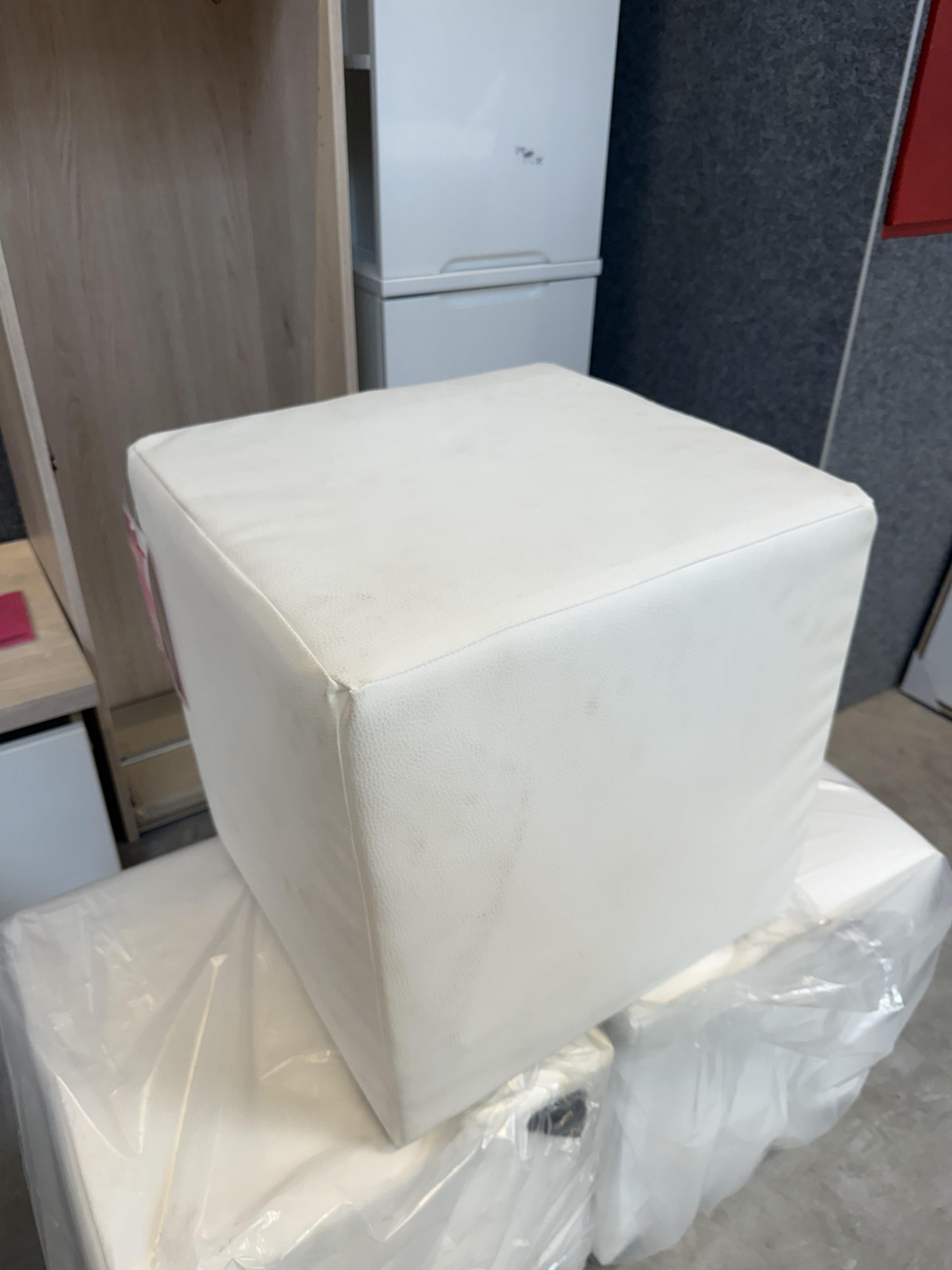 CSEPEL OUTLET ÜLŐKE BALI