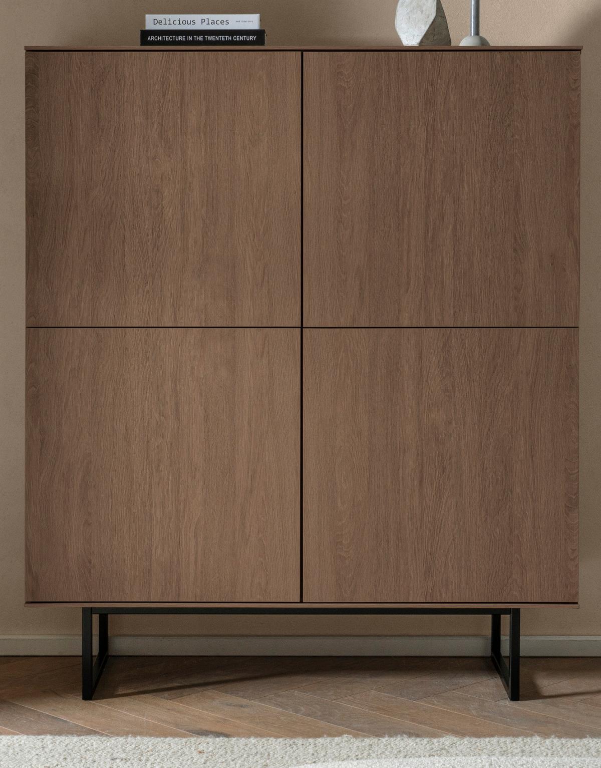 HIGHBOARD in Nussbaum 115 x 137 cm, Kommode mit Push-to-Open - Nussbaumfarben/Schwarz, Holzwerkstoff/Metall (115/137/40cm) - Furn.Design