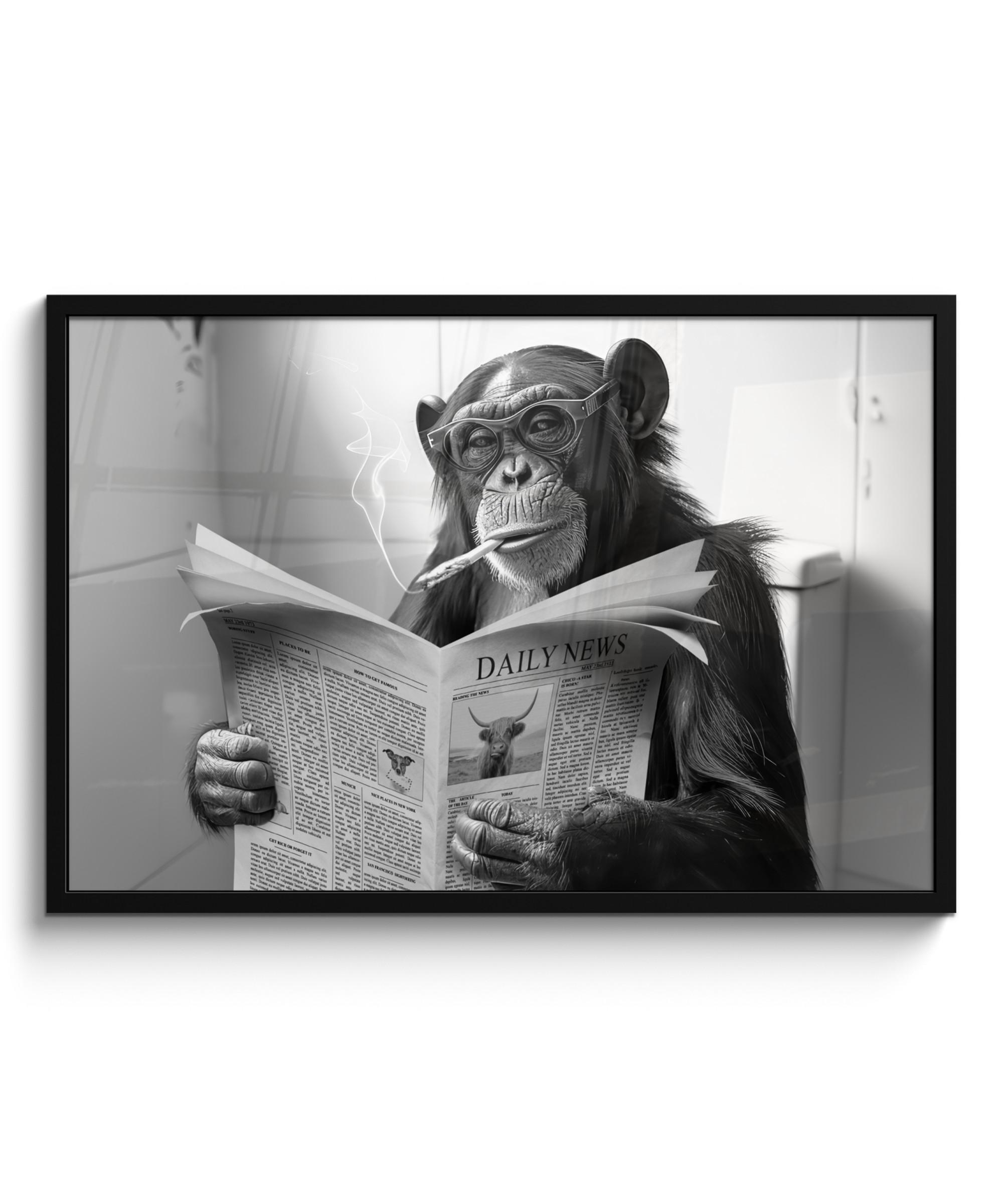 POSTER MIT RAHMEN Affe - WC - Zeitung - Schwarz-Weiß - Humor 90x60 cm - Hellgrau, Papier (90/60cm) - MuchoWow