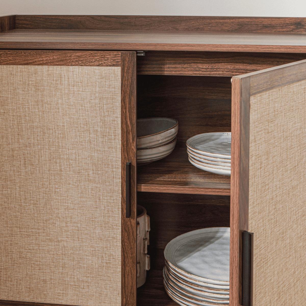 KOMMODE mit 2 Türen in Nussbaumoptik und Stofffronten jetson 80/39,5/79 cm - Nussbaumfarben, Holzwerkstoff (46.5/79/39.5cm) - Calicosy