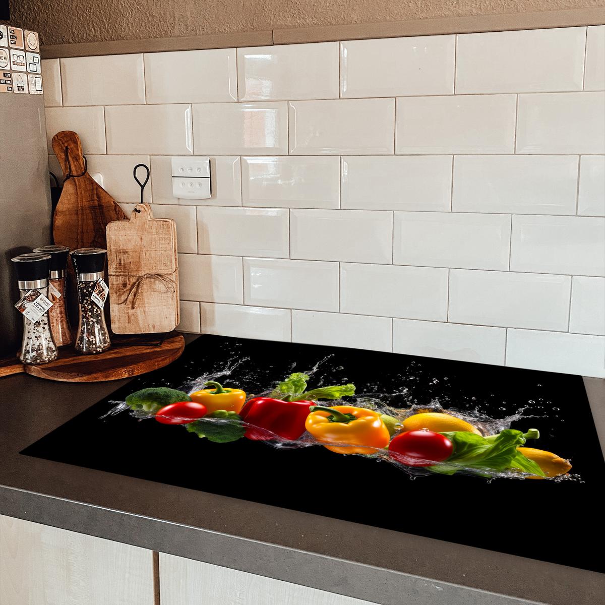 HERDABDECKPLATTE Paprika - Wasser - Gemüse - Schwarz Abdeckung Ceranfeld 81.2x52 cm - Multicolor, Kunststoff (81.2/52/0.2cm) - MuchoWow