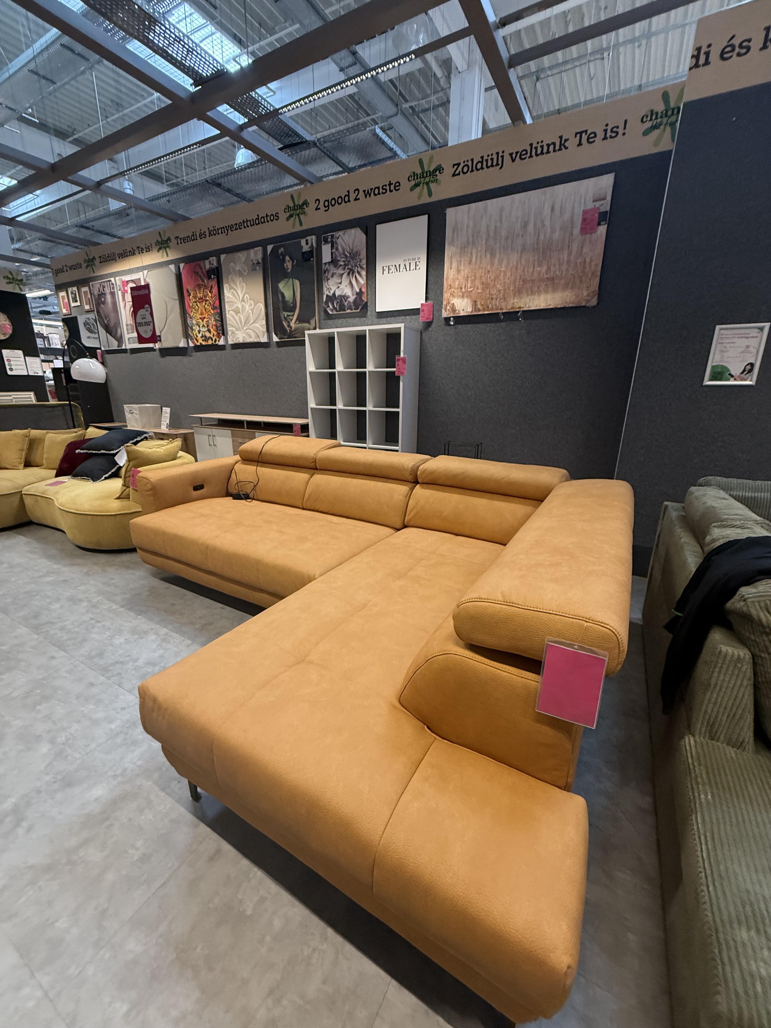 CSEPEL OUTLET SAROKKANAPÉ EMMA 