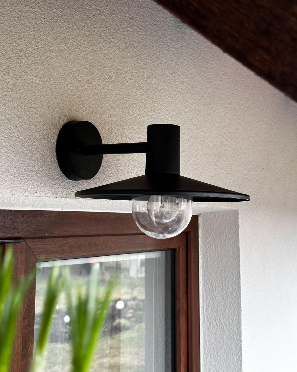 AUSSENWANDLEUCHTE Schwarz Bara IIa - Schwarz, Metall (30/20/30cm) - Beliani