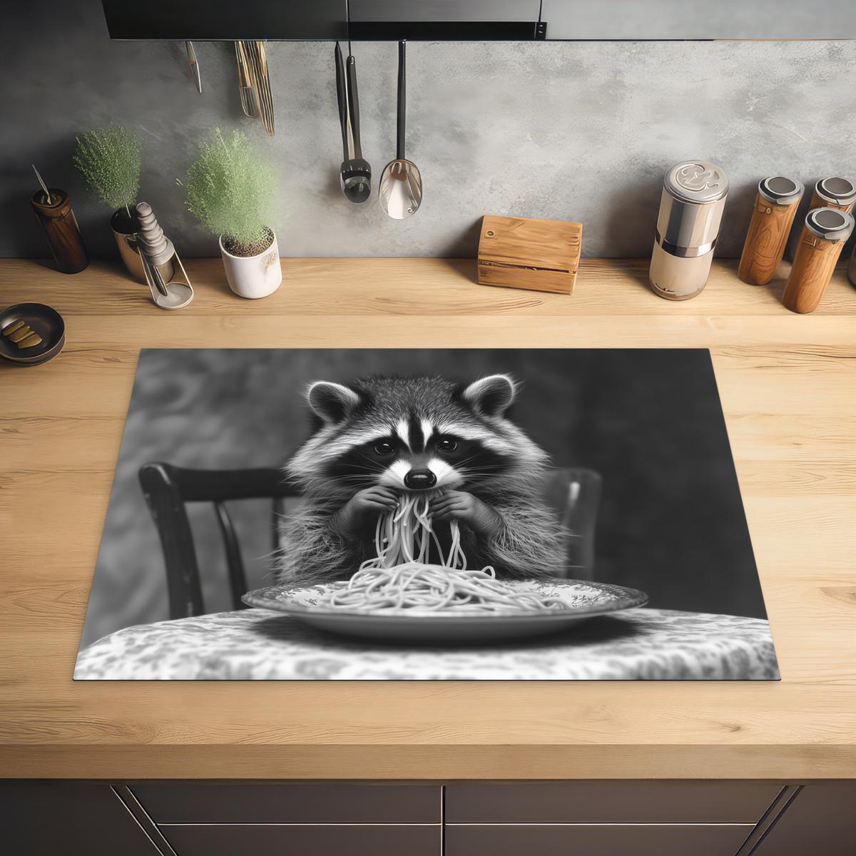 HERDABDECKPLATTE Waschbär - Niedlich - Pasta - Tischtuch - Schwarz - Weiß Ceranfeldabdeckung 76x51.5 cm - Grau, Kunststoff (76/51.5/0.2cm) - MuchoWow