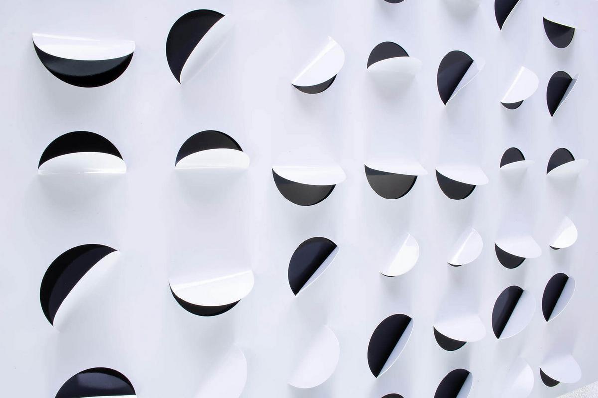 WANDDEKO Schwarz-Weiß 118/57 cm - Schwarz/Weiß, Metall (7.21/57/5cm) - KUNSTLOFT