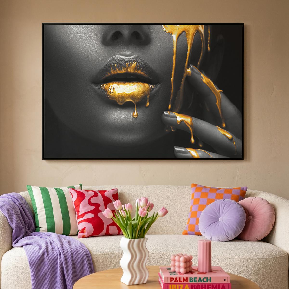 LEINWAND Bilder mit Rahmen - Frau - Schwarz - Gold - Gesicht - Lippen - 150x100 - Goldfarben, Textil (150/100cm) - MuchoWow