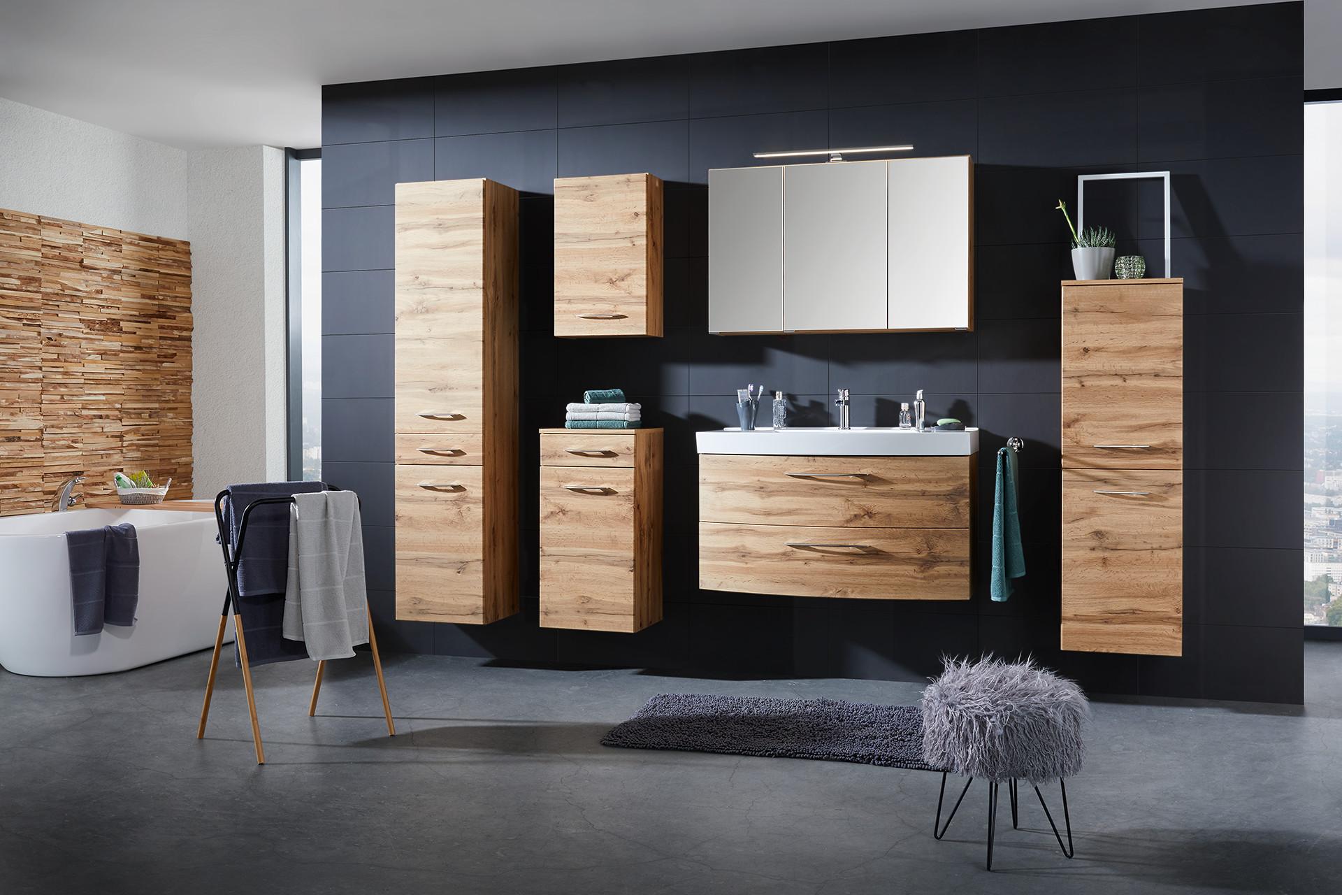 Stylisches Badezimmer in Holzoptik von moemax.png
