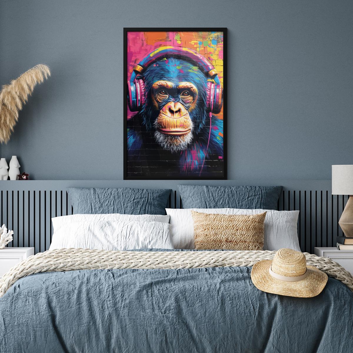 POSTER MIT RAHMENGERAHMTES BILD Graffiti - Schimpanse - Straßenkunst - Kopfhörer - Affe 60x90 cm - Blau, Papier (60/90cm) - MuchoWow