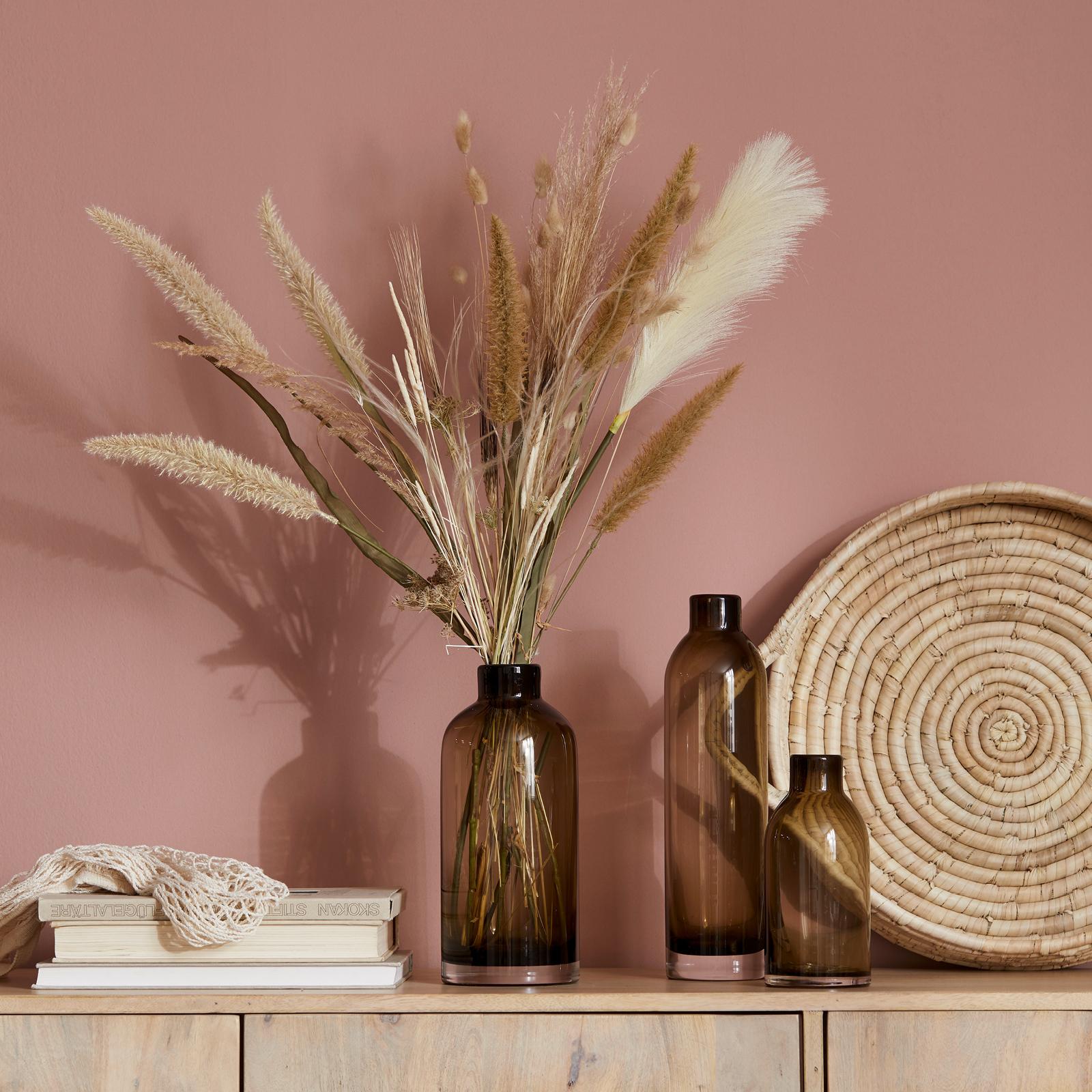 Naturalne dekoracje w salonie w kolorach Sand Dunes