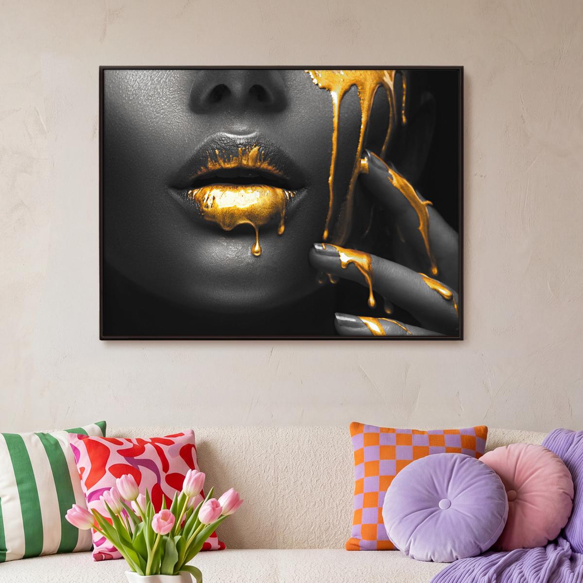 LEINWAND Bilder mit Rahmen - Frau - Schwarz - Gold - Gesicht - Lippen - 100x70 - Goldfarben, Textil (100/70cm) - MuchoWow