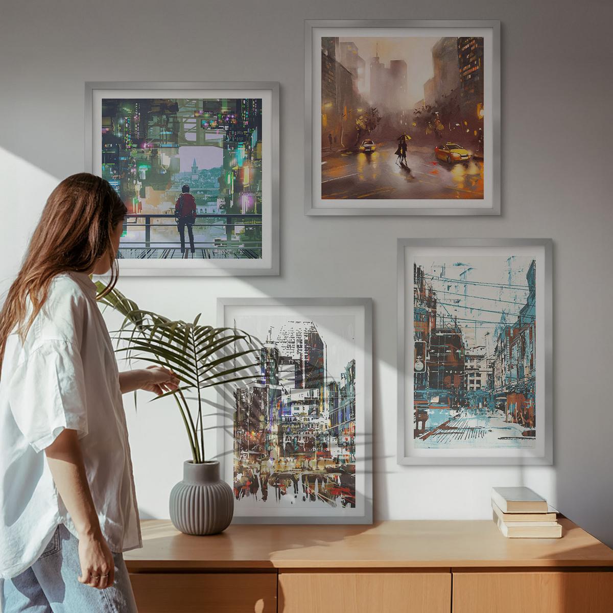 BILDER SET 4er Set - 50x50 cm & 40x60 cm Silberner Rahmen - Moderne, farbenfrohe Städte mit Charakteren - Silberfarben, Kunststoff (50/50cm) - TULUP