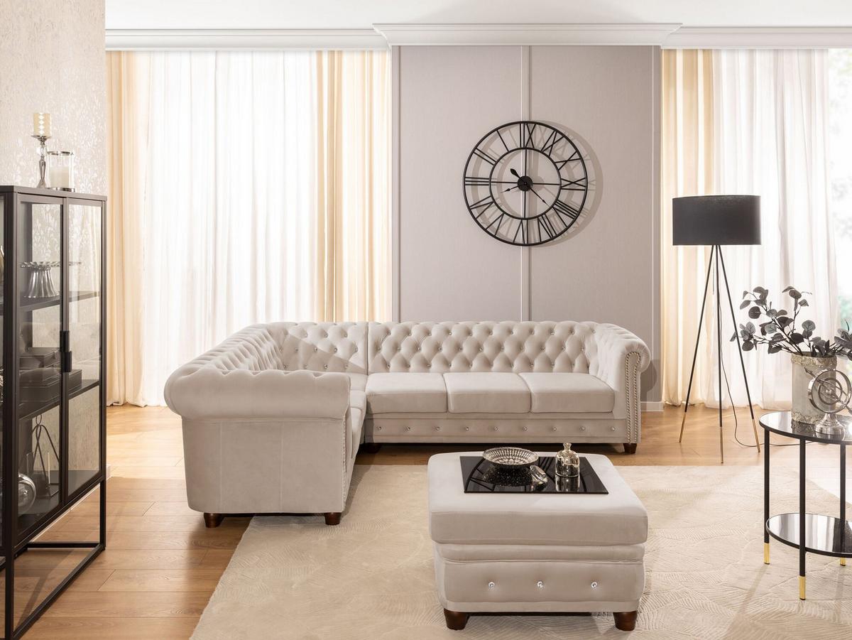 HOCKER Chesterfield Cleo Blink Beige Samt mit Kristallsteppung und braunen Massivholzfüßen - Beige/Braun, Holz/Textil (75/45/70cm) - S-Style Möbel