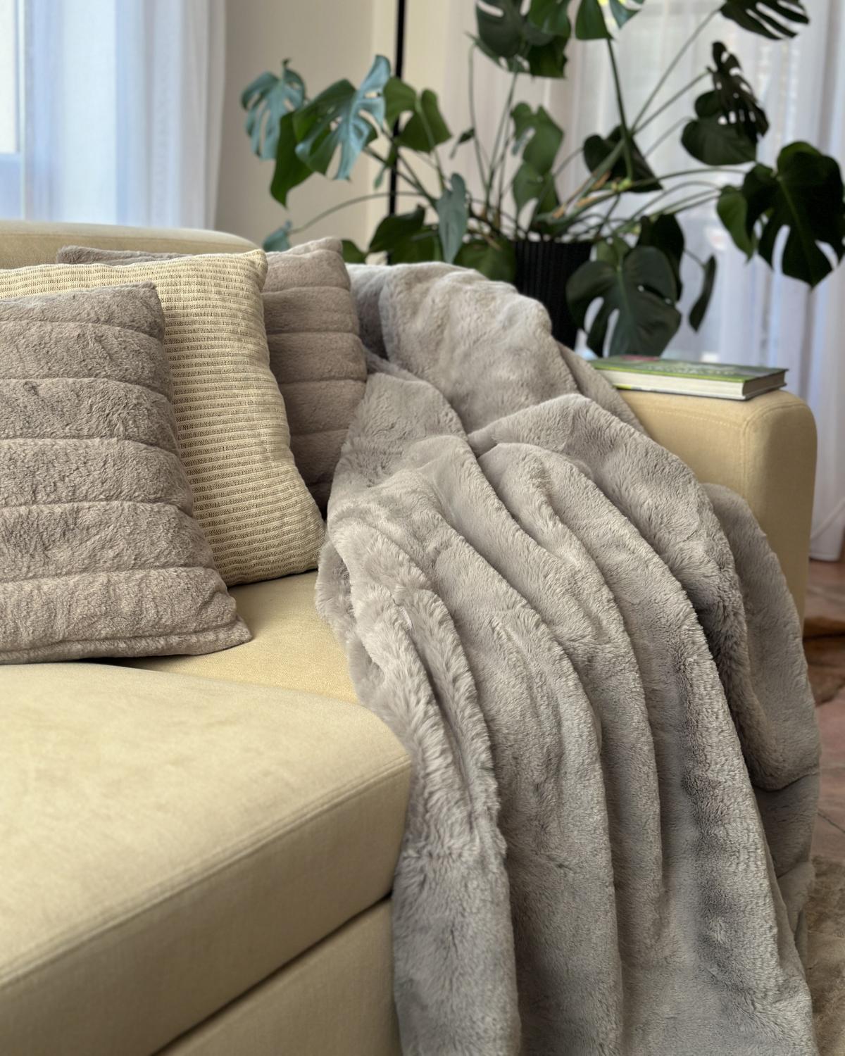 DECKE Hellgrau Chaab 200/220 cm - Hellgrau, Textil (200/220cm) - Beliani