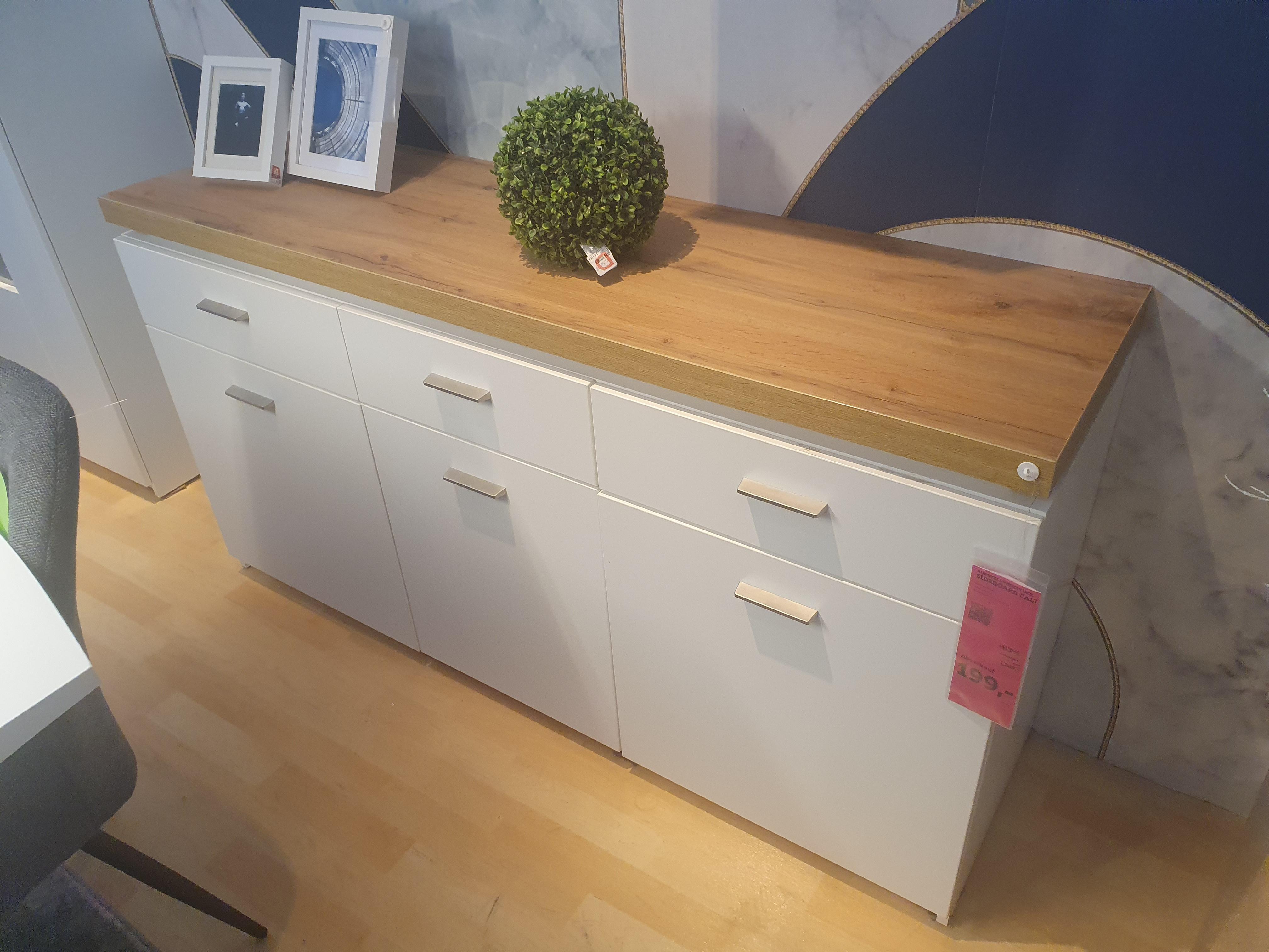 SIDEBOARD CALI