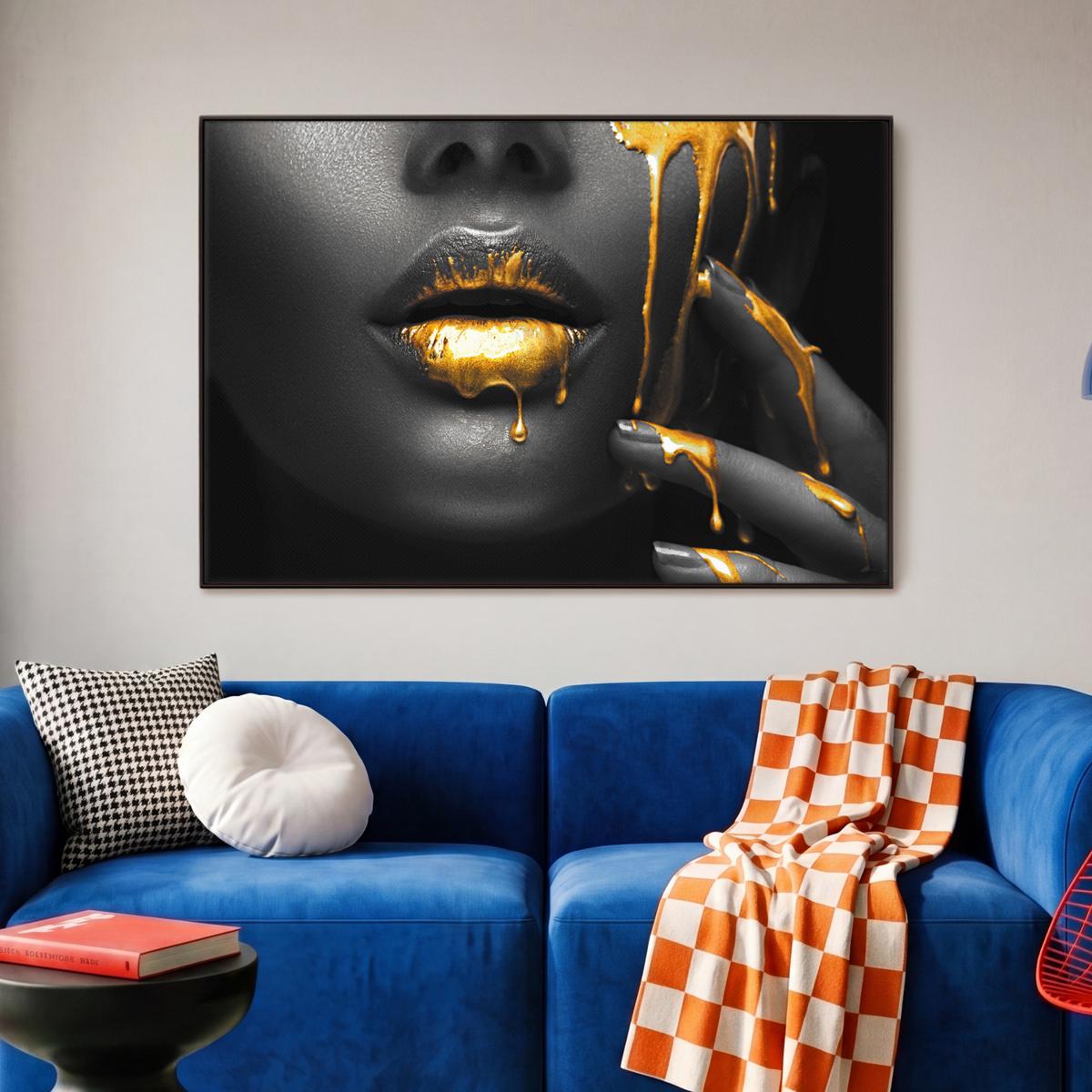 LEINWAND Bilder mit Rahmen - Frau - Schwarz - Gold - Gesicht - Lippen - 90x60 - Goldfarben, Textil (90/60cm) - MuchoWow