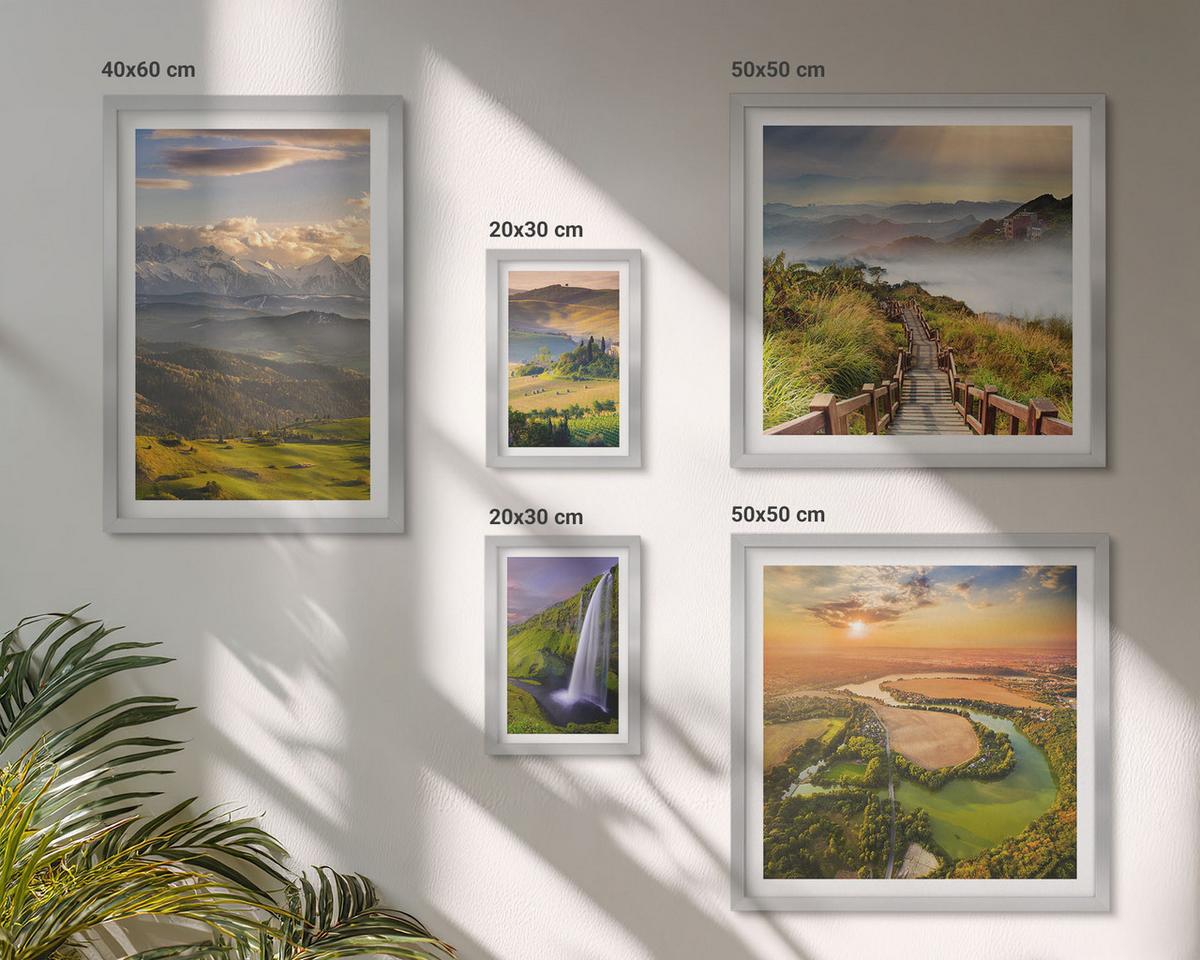 BILDER SET 5er Set - 50x50 cm & 20x30 cm & 40x60 cm Silberner Rahmen - Grüne Hügel mit einer Burg - Silberfarben, Kunststoff (40/60cm) - TULUP