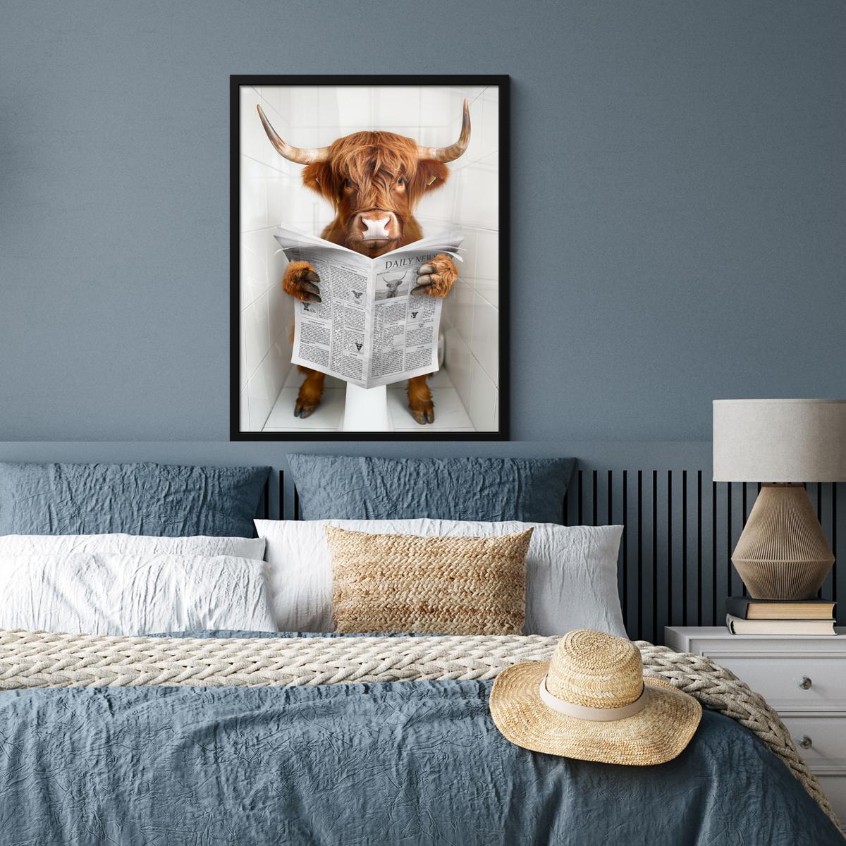 POSTER MIT RAHMEN Schottischer Highlander - Tier - Zeitung - Toilette Posterleiste 60x80 cm - Kastanienfarben, Papier (60/80cm) - MuchoWow