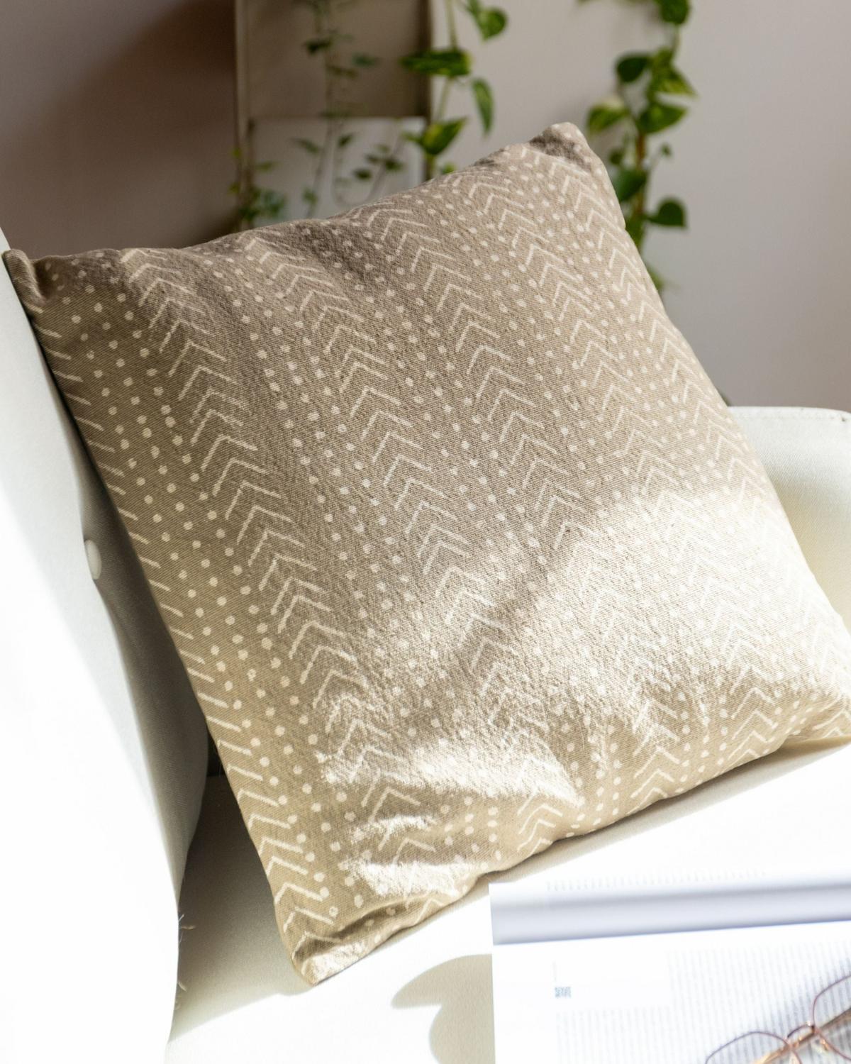 DEKOKISSEN 2er-Set Cremeweiß 45/45 cm Senecio - Ecru, Naturmaterialen/Textil (45/45cm) - Beliani