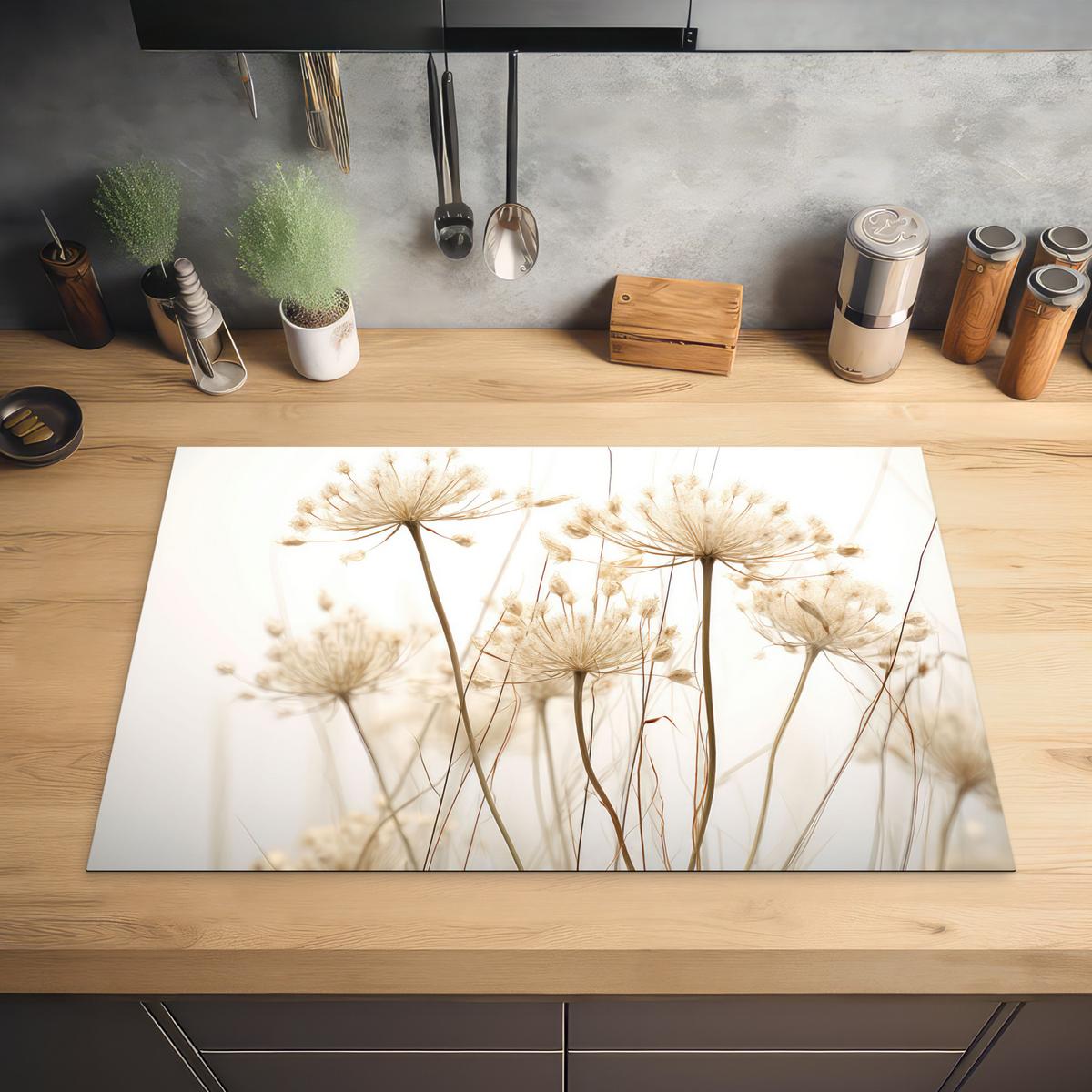HERDABDECKPLATTE Blumen - Weiß - Sonnenlicht Induktionsschutz 80x52.2 cm - Ecru, Kunststoff (80.2/52.2/0.2cm) - MuchoWow