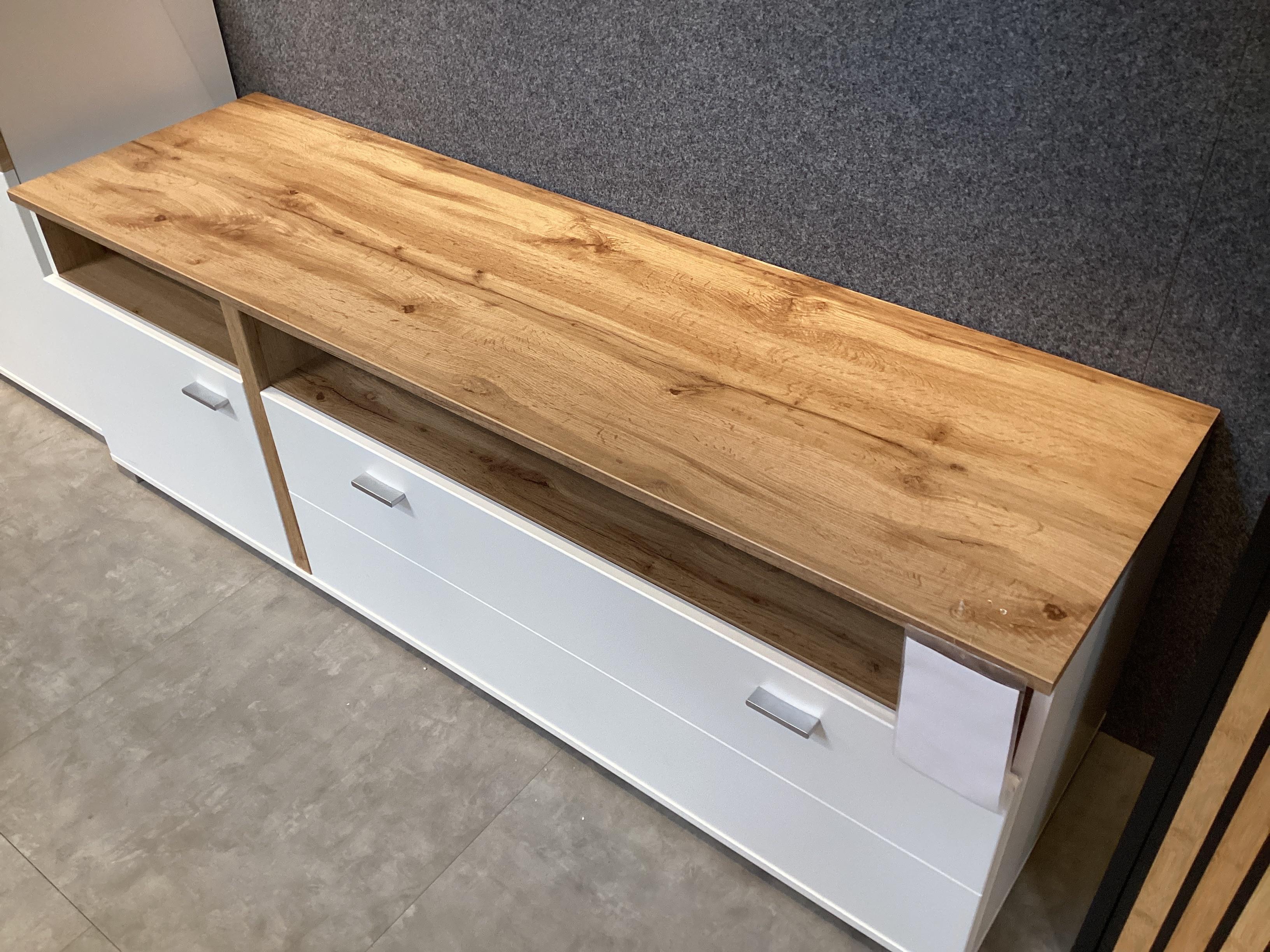 CSEPEL OUTLET TV-ELEM ALAMO