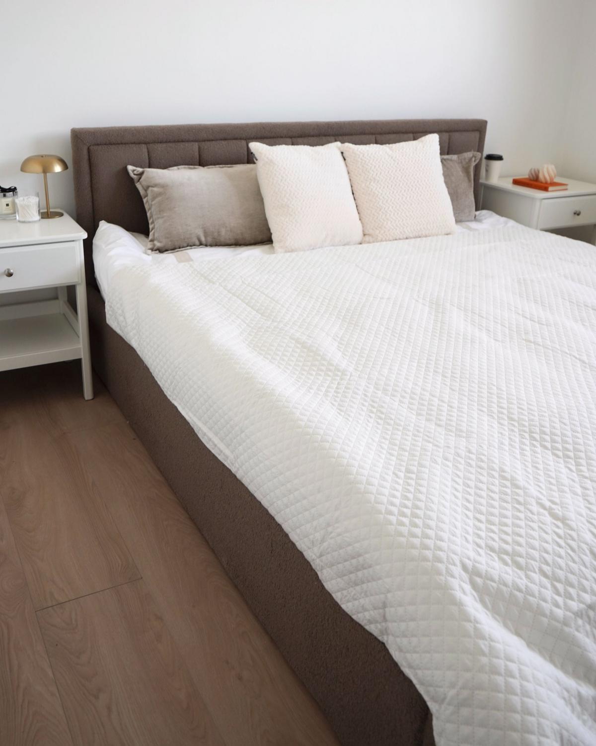 BETT mit Stauraum 180/200 cm Bouclé Taupe Montlaur - Taupe, Textil (180/200cm) - Beliani
