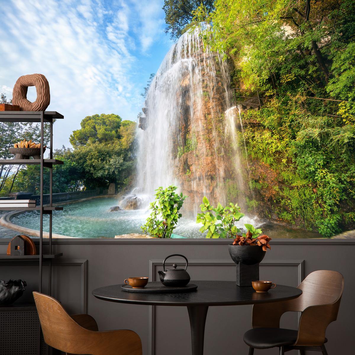 FOTOTAPETE für Wohnzimmer Wasserfall Nizza Felsen Pflanzen Bäume 500x350 - Blau/Beige, Papier (500/350cm) - Muralo