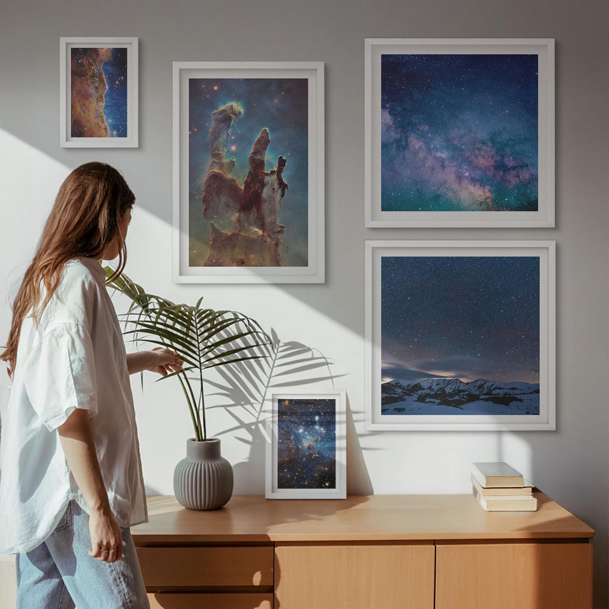 BILDER SET 5er Set - 50x50 cm & 20x30 cm & 40x60 cm Weißer Rahmen - Weltraumlandschaften von Galaxien - Weiß, Kunststoff (40/60cm) - TULUP