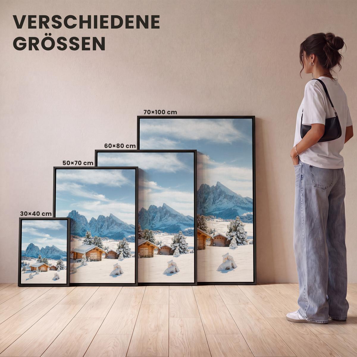 LEINWAND Bilder mit Rahmen - Winter - Hütte - Berge - Aussicht - Schnee - 60x80 - Eichefarben, Textil (60/80cm) - MuchoWow