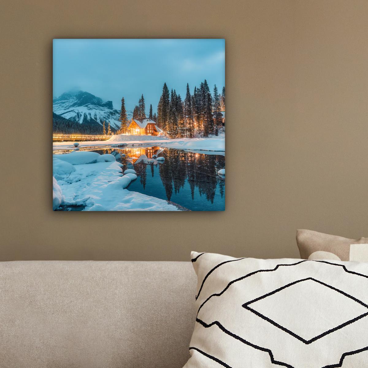 LEINWANDBILD Winterlandschaft - Natur - Haus - Berge - Schnee Deko Wohnzimmer 20x20 cm - Hellblau, Textil (20/20cm) - MuchoWow